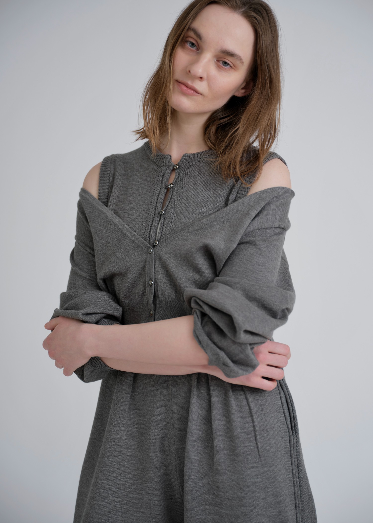 cropped V neck knit cardigan