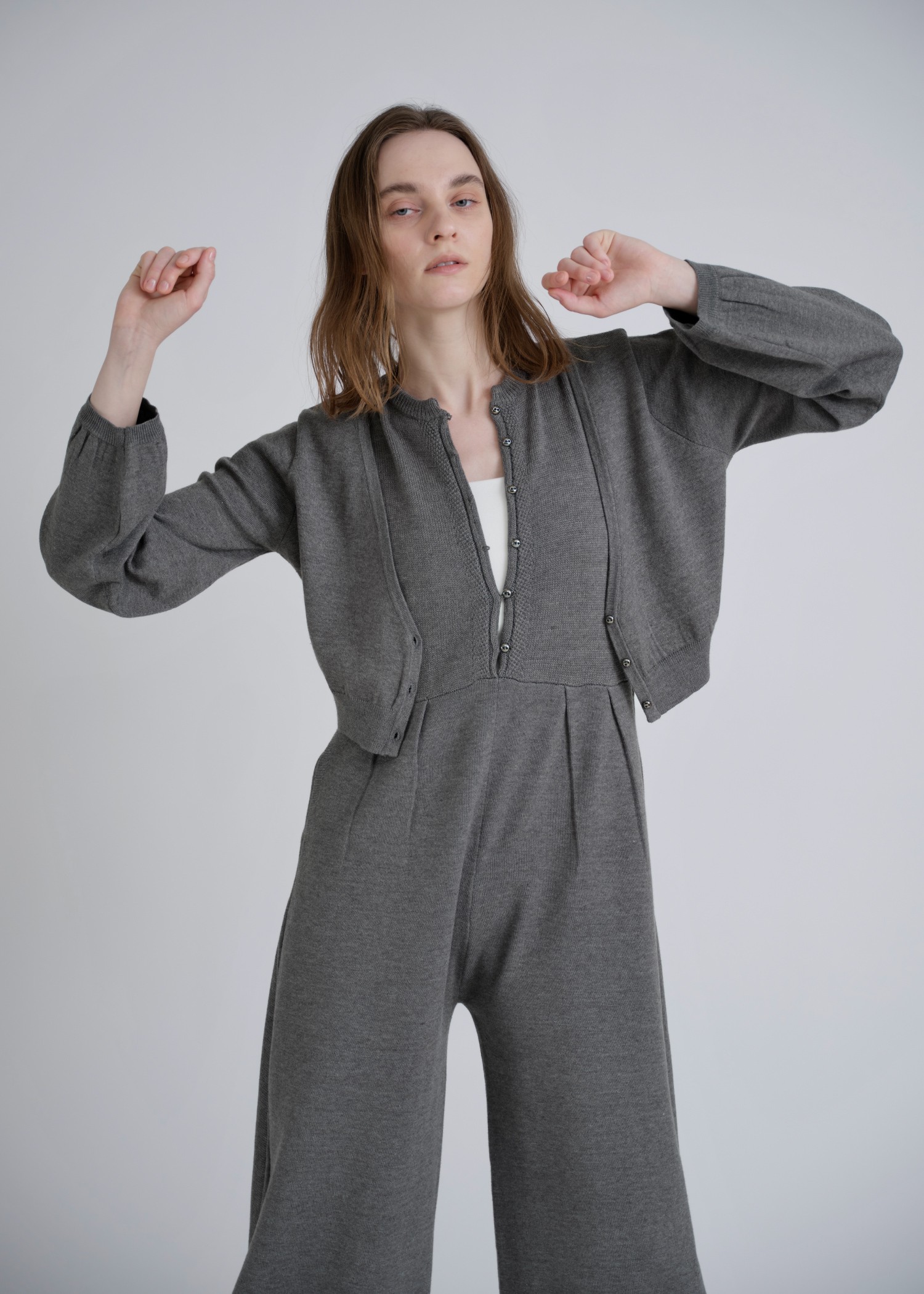 cropped V neck knit cardigan