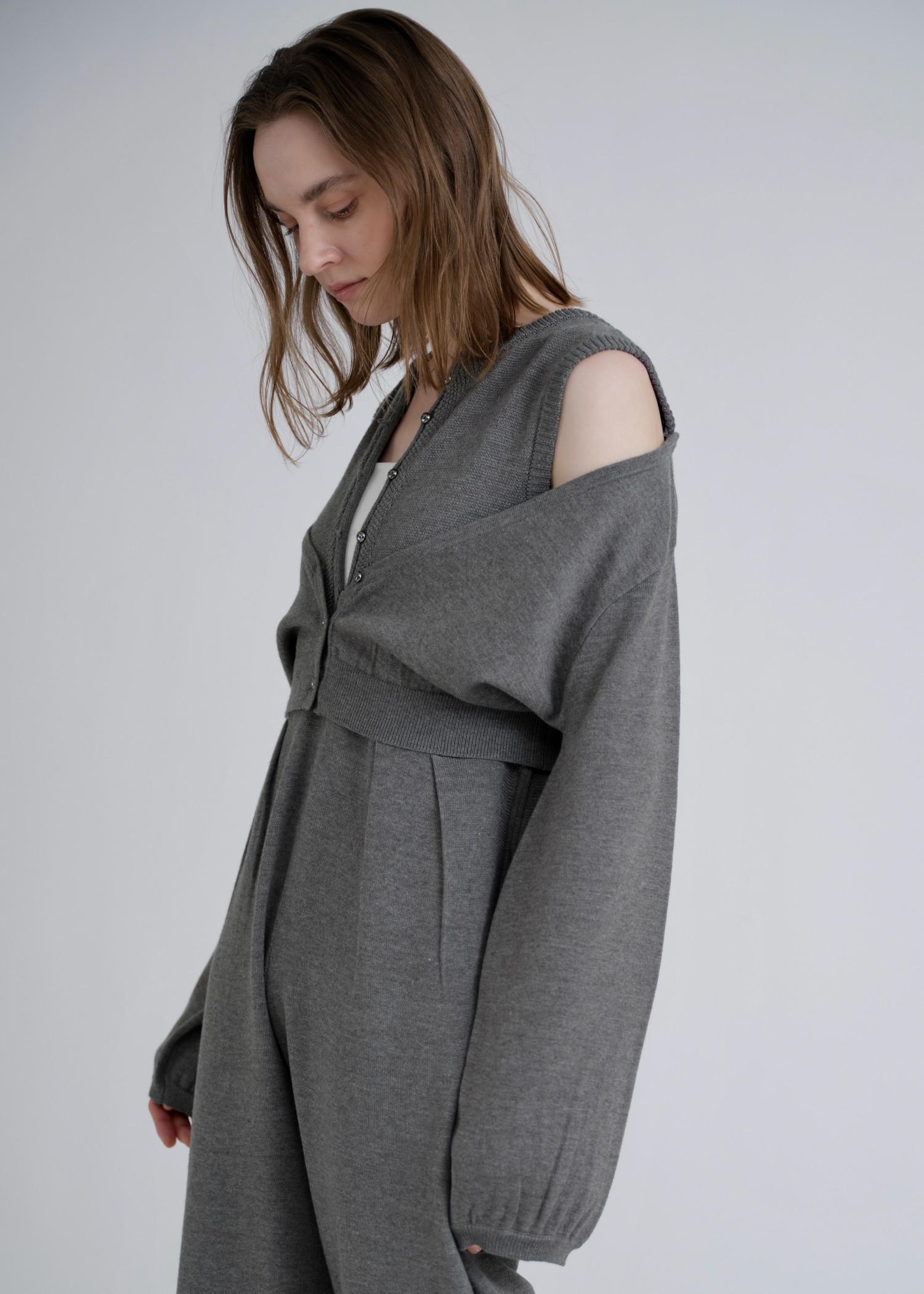 cropped V neck knit cardigan