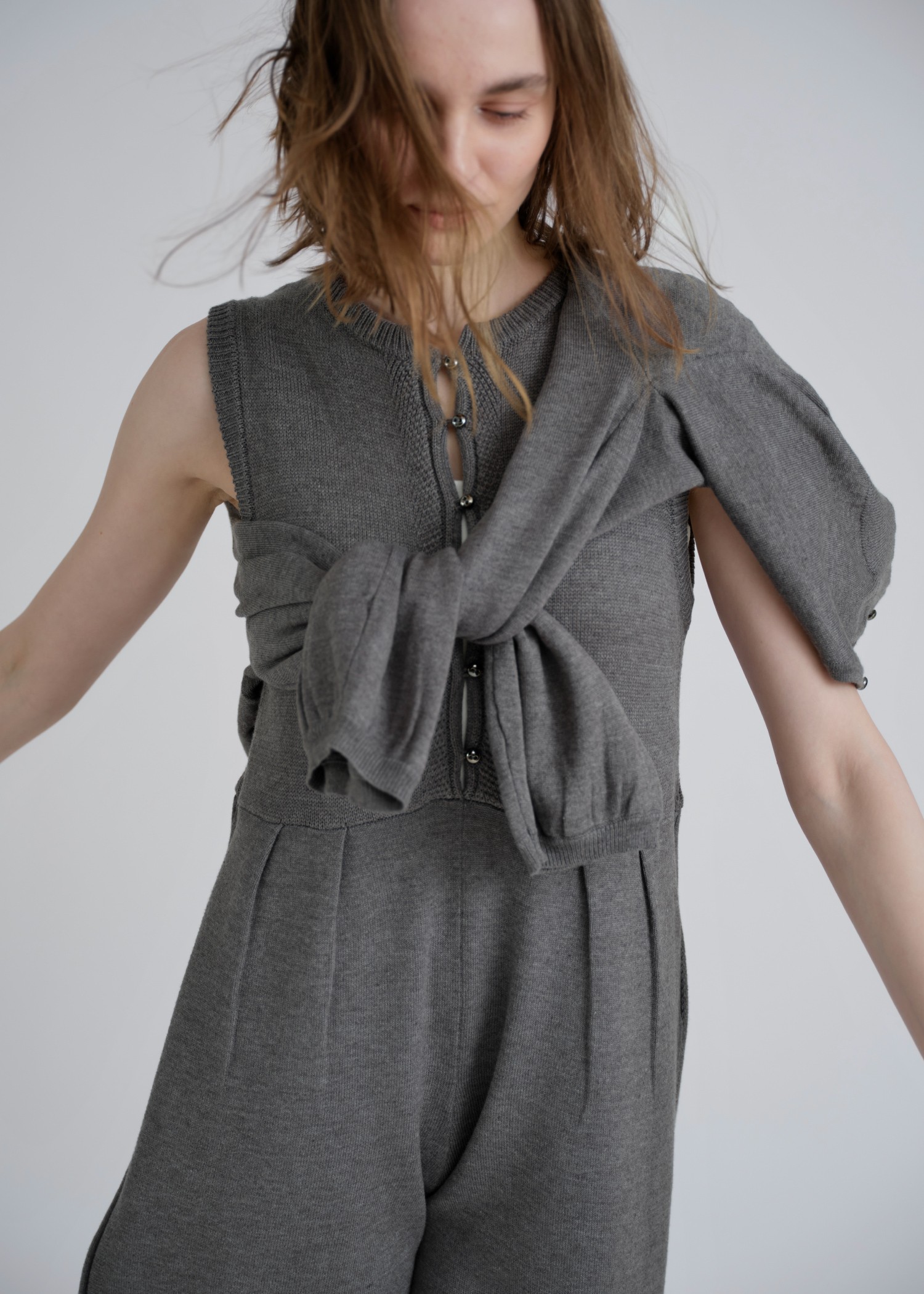 cropped V neck knit cardigan