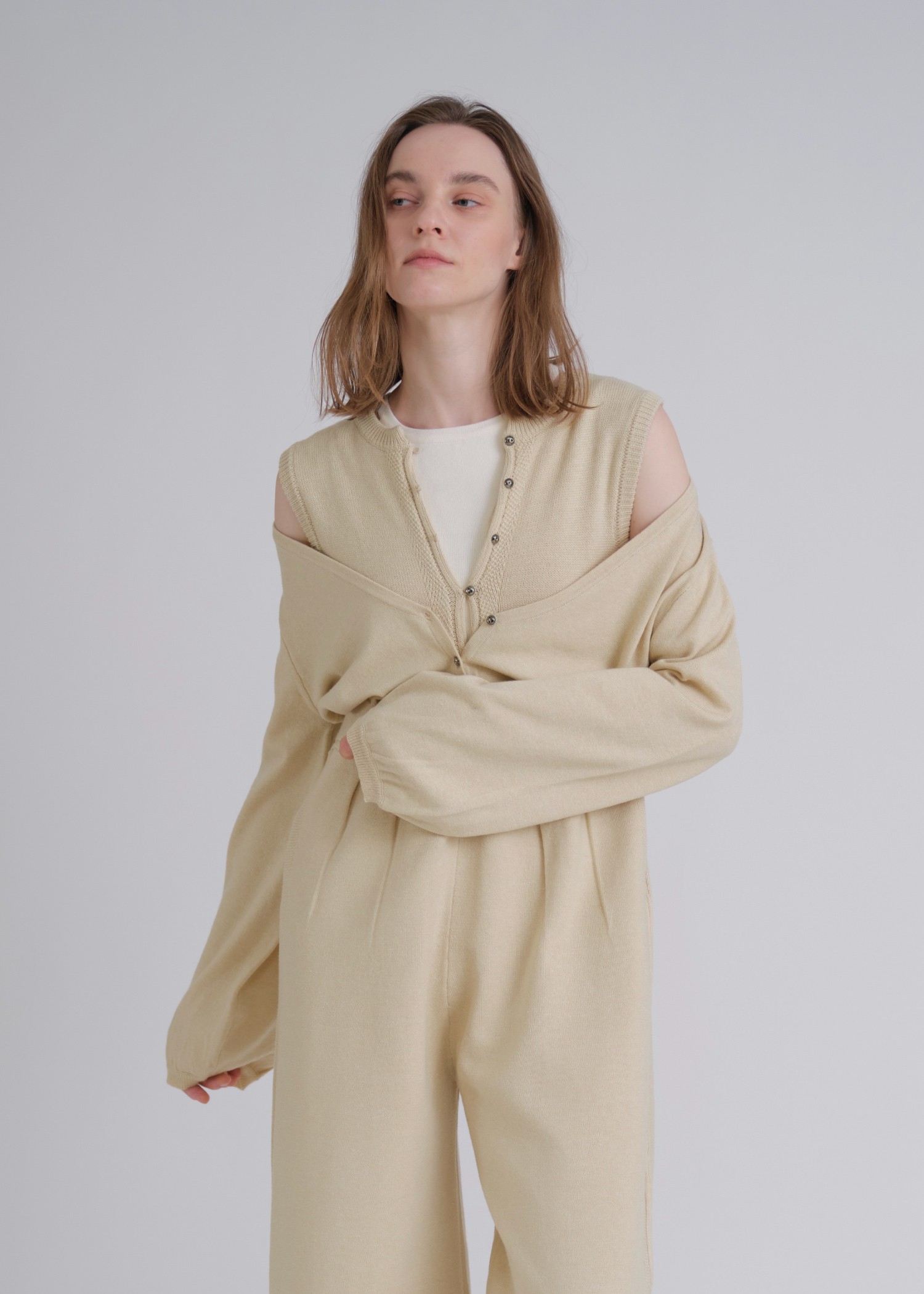 cropped V neck knit cardigan