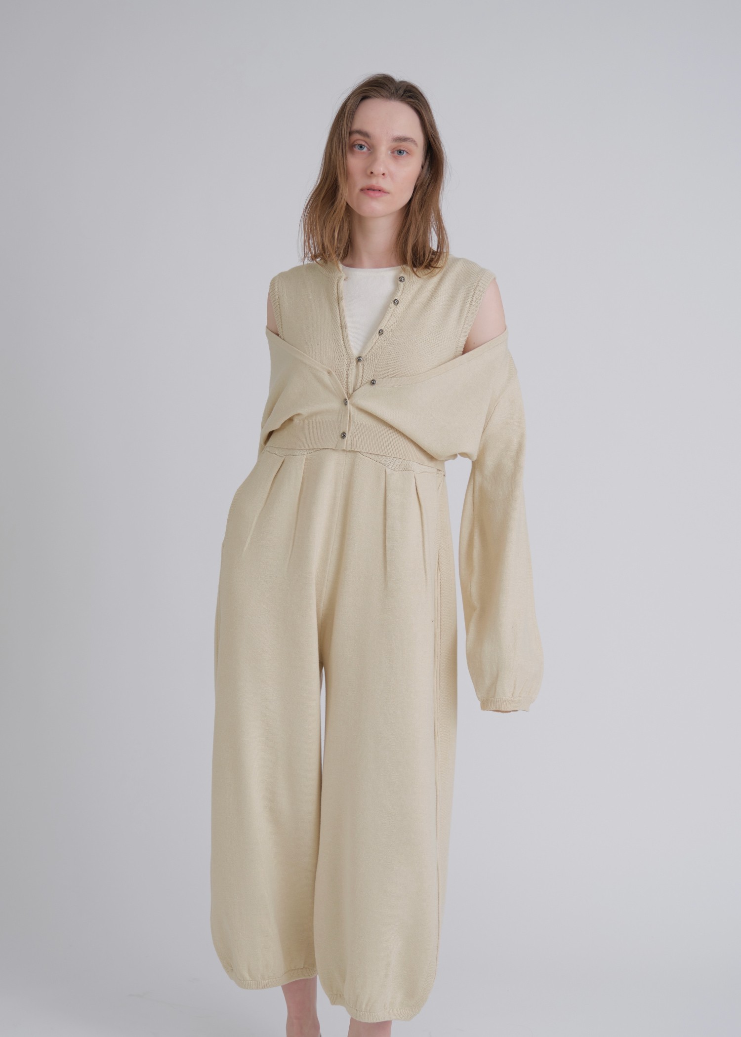 cropped V neck knit cardigan