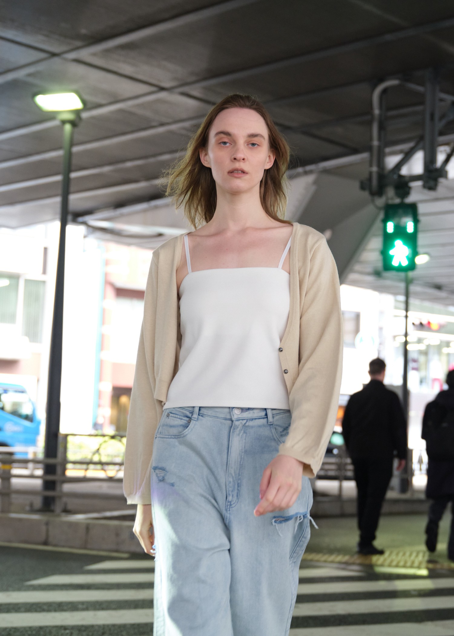 cropped V neck knit cardigan