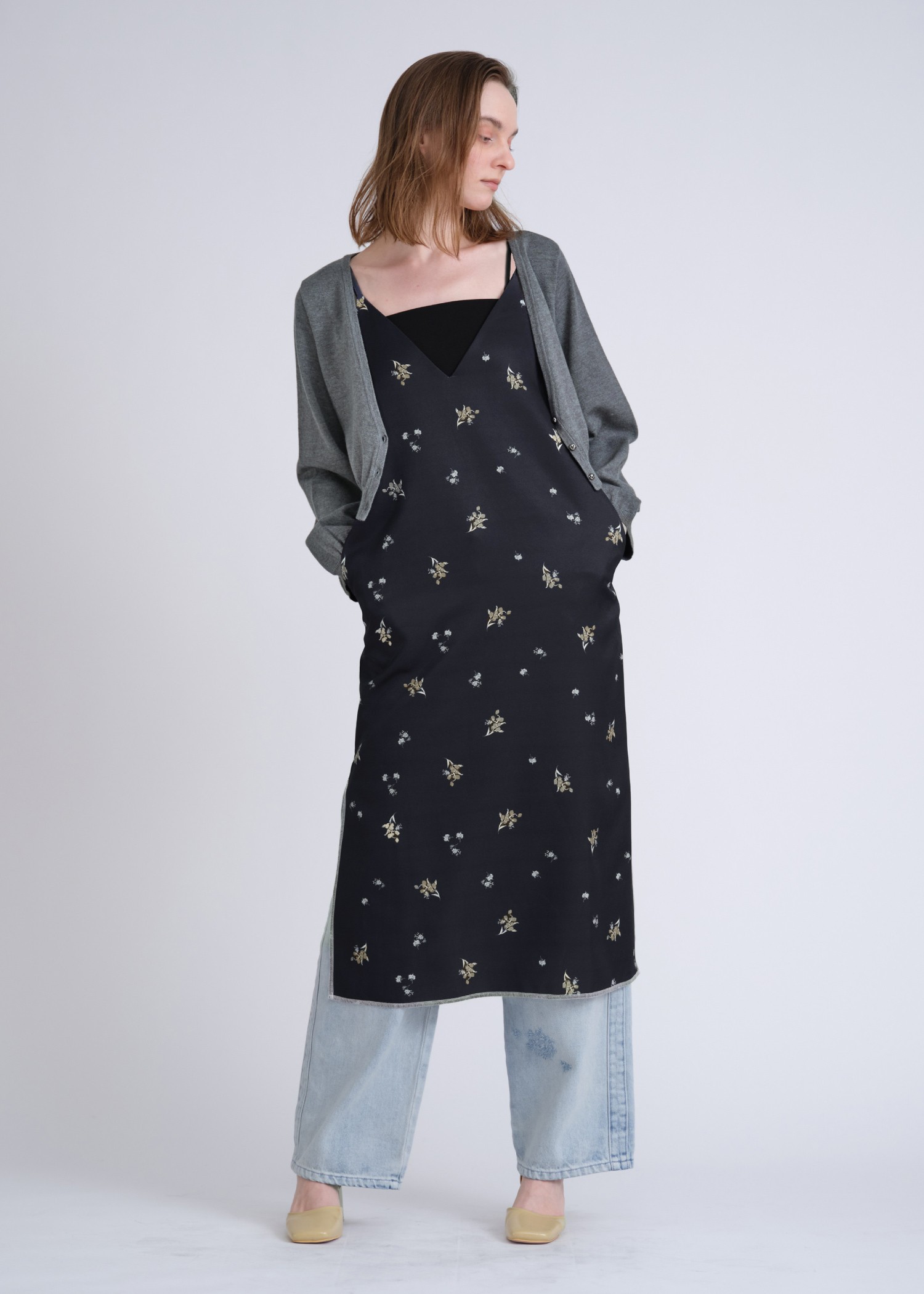 cropped V neck knit cardigan