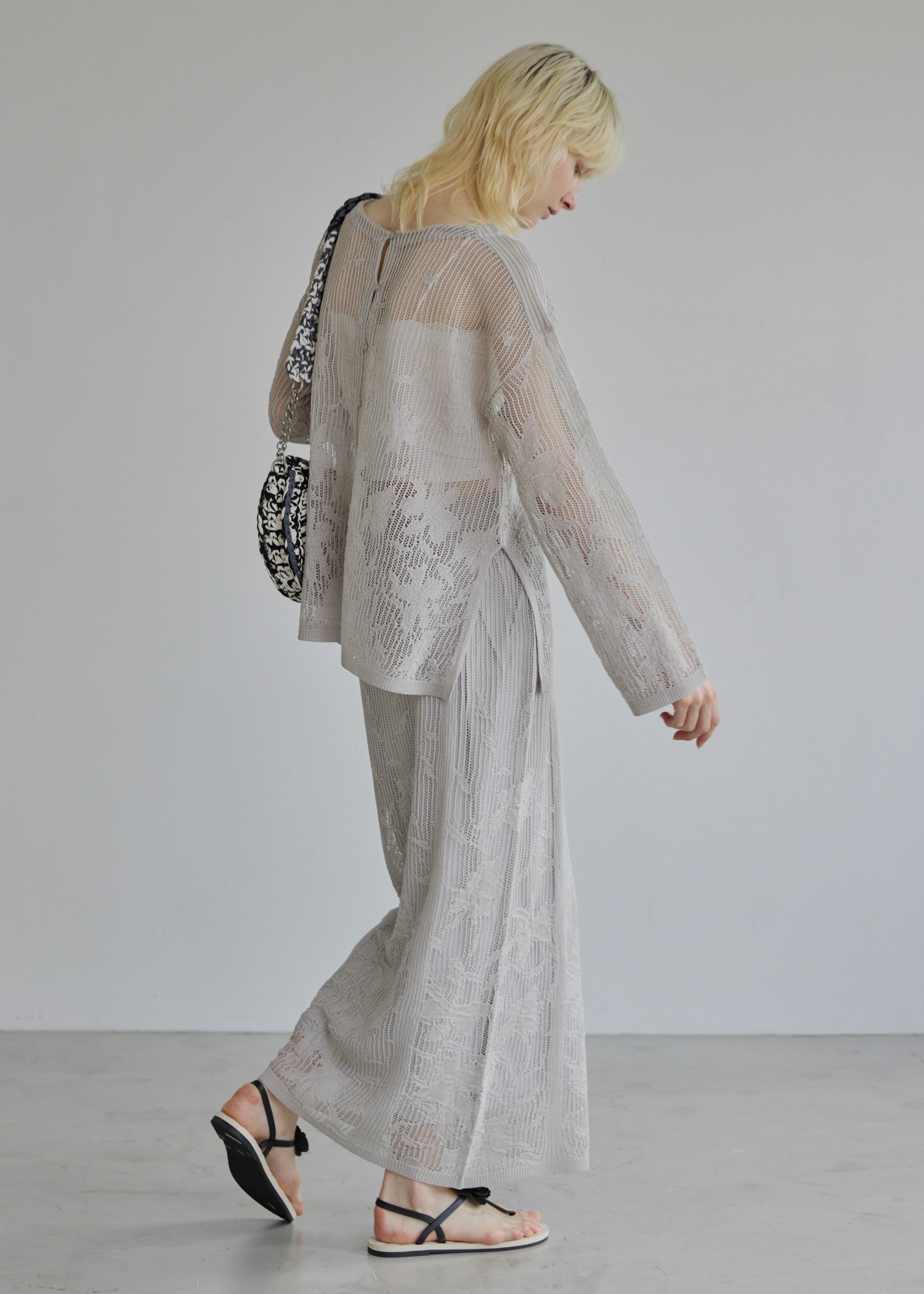 mesh gradation flower rib sheer knit