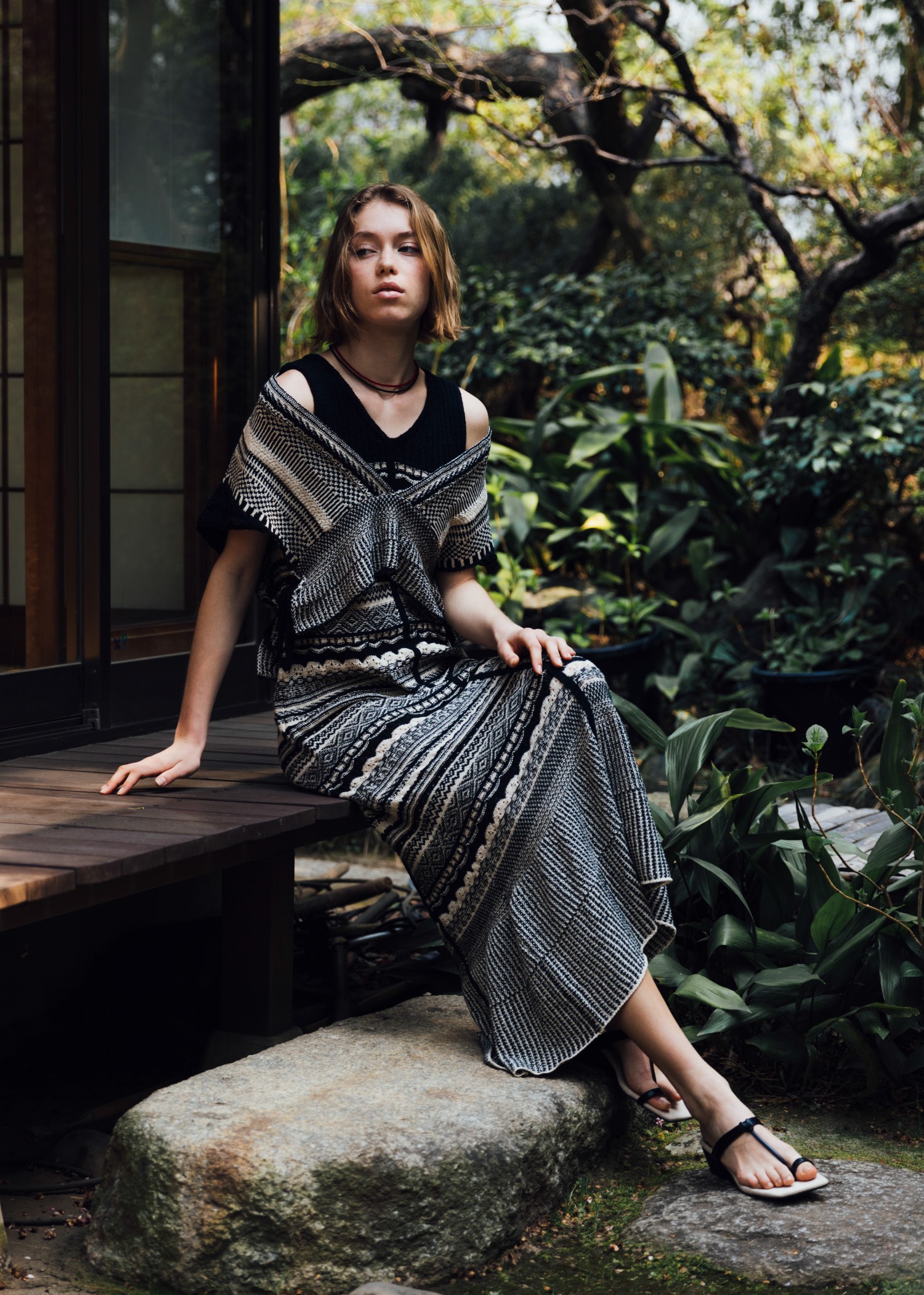 at random geometric pattern knit bustier