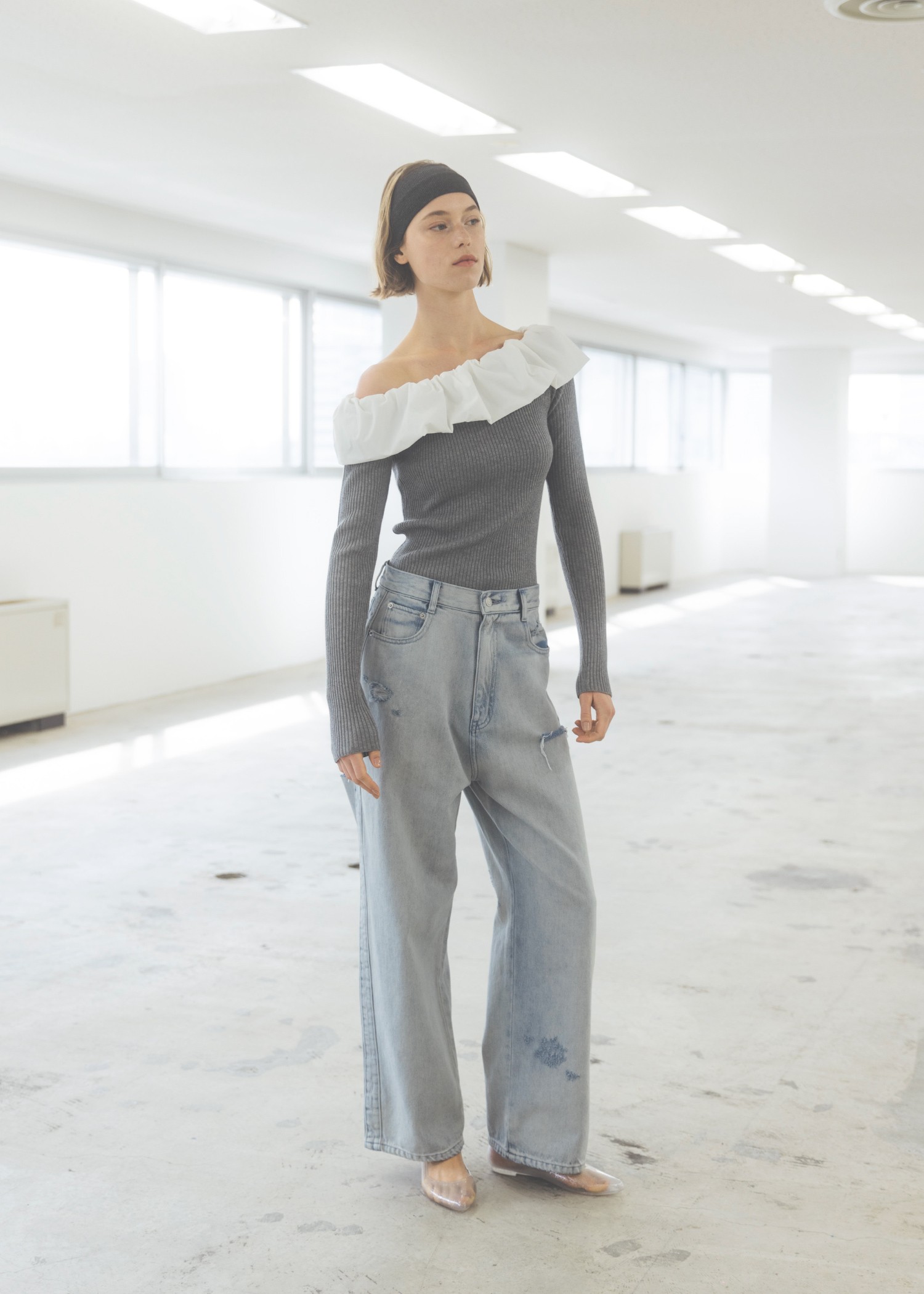 frill turnup off shoulder color schem knit