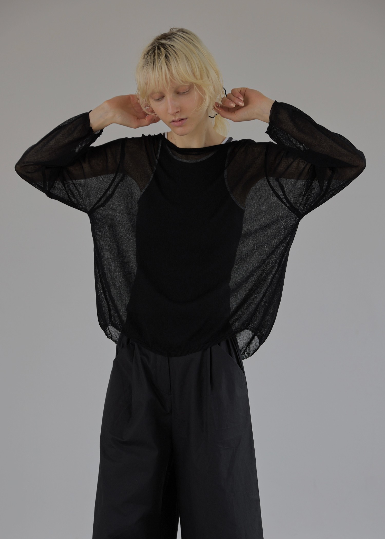 loose sheer neat design knit