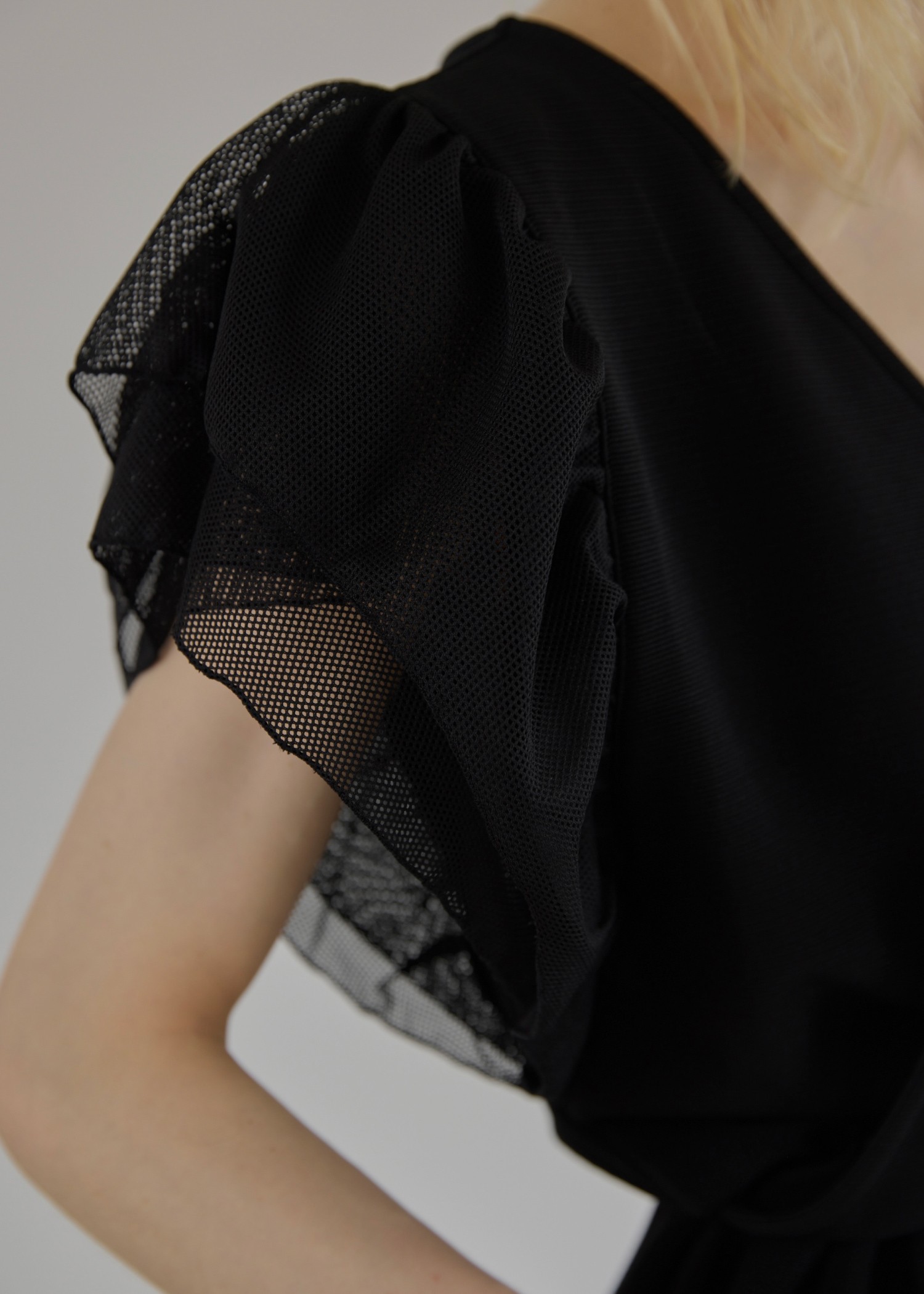mesh frill sleeve cachecoeur combinaison