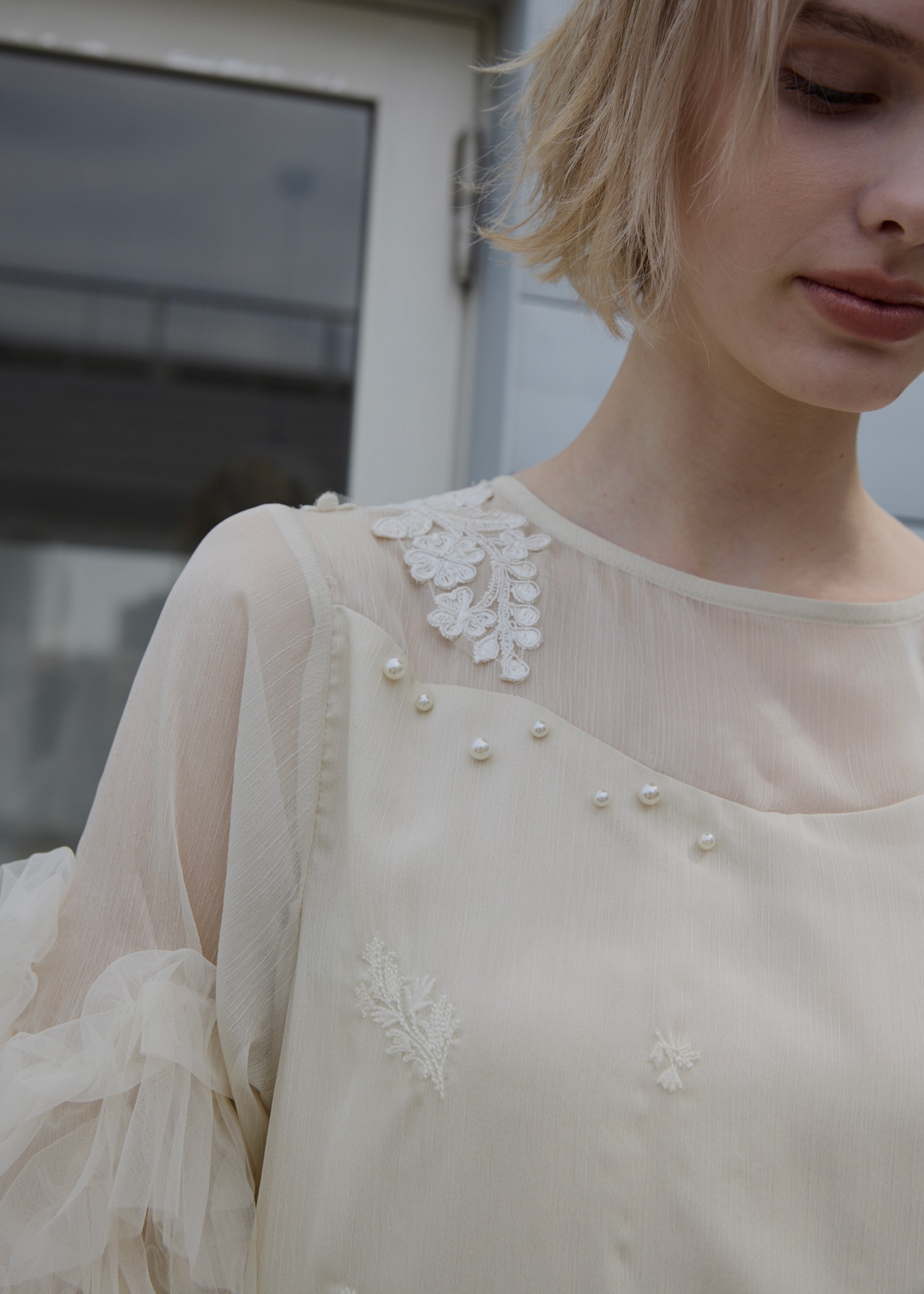 hem tiered volume sleeve embroidery OP