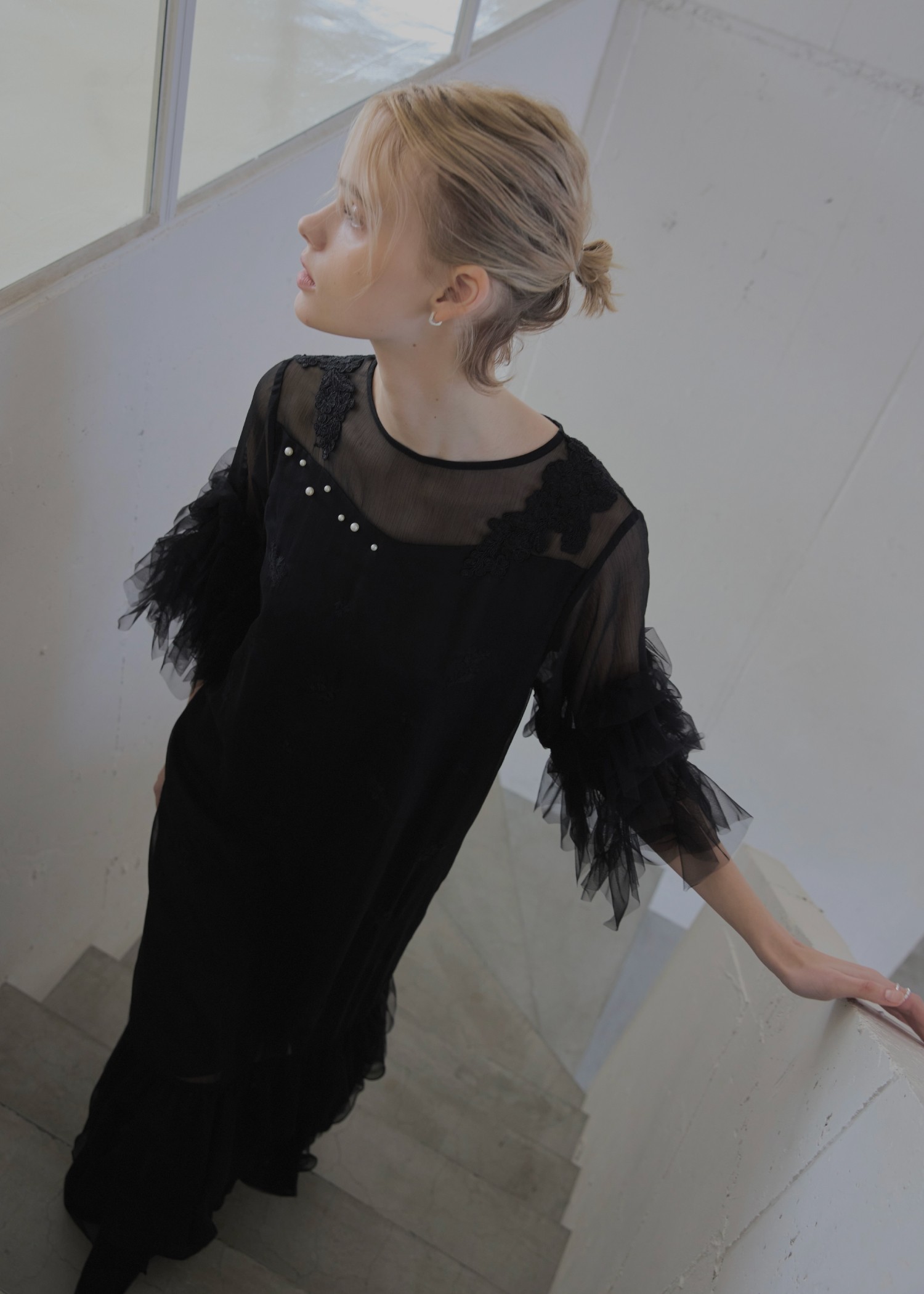 hem tiered volume sleeve embroidery OP