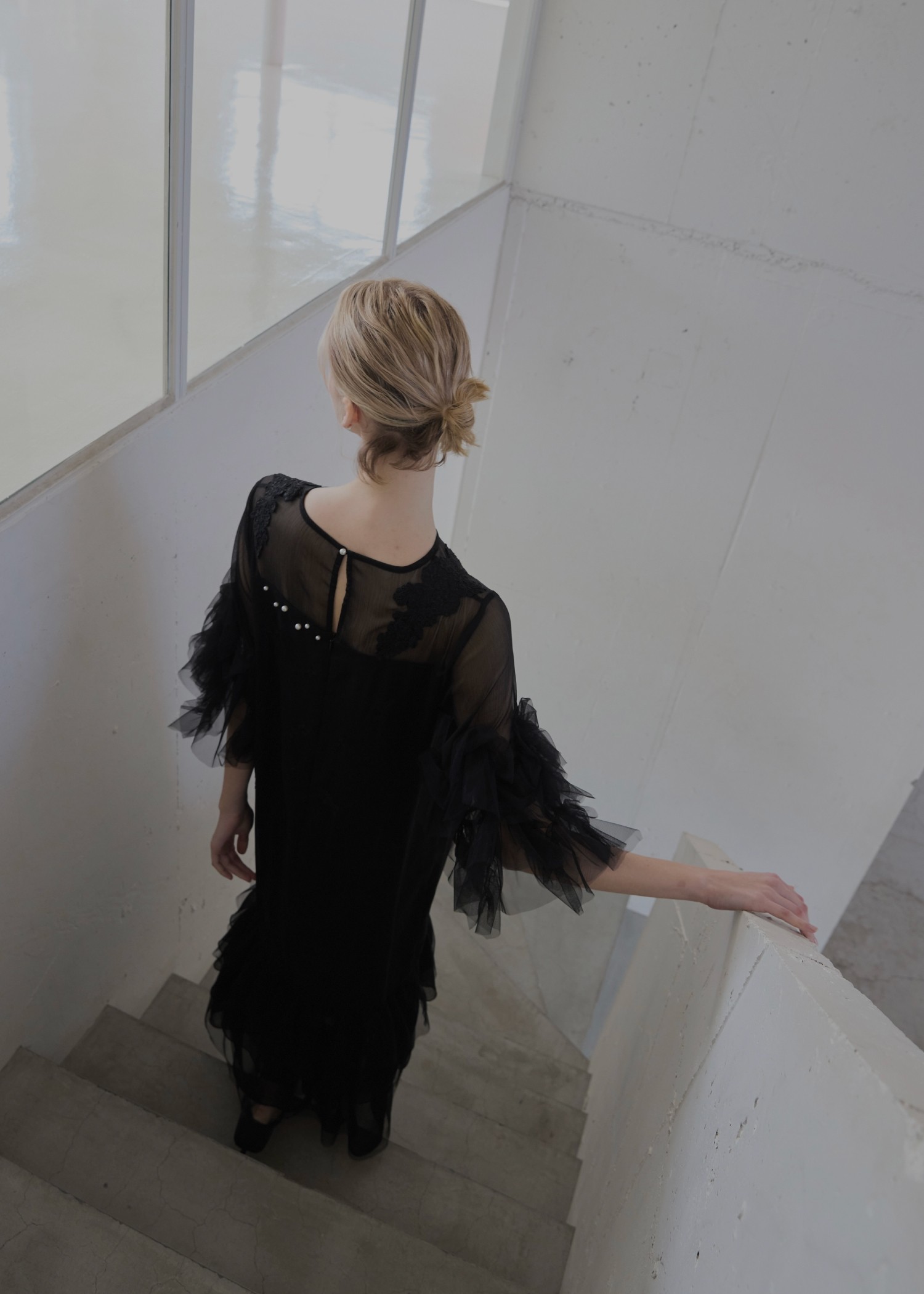 hem tiered volume sleeve embroidery OP