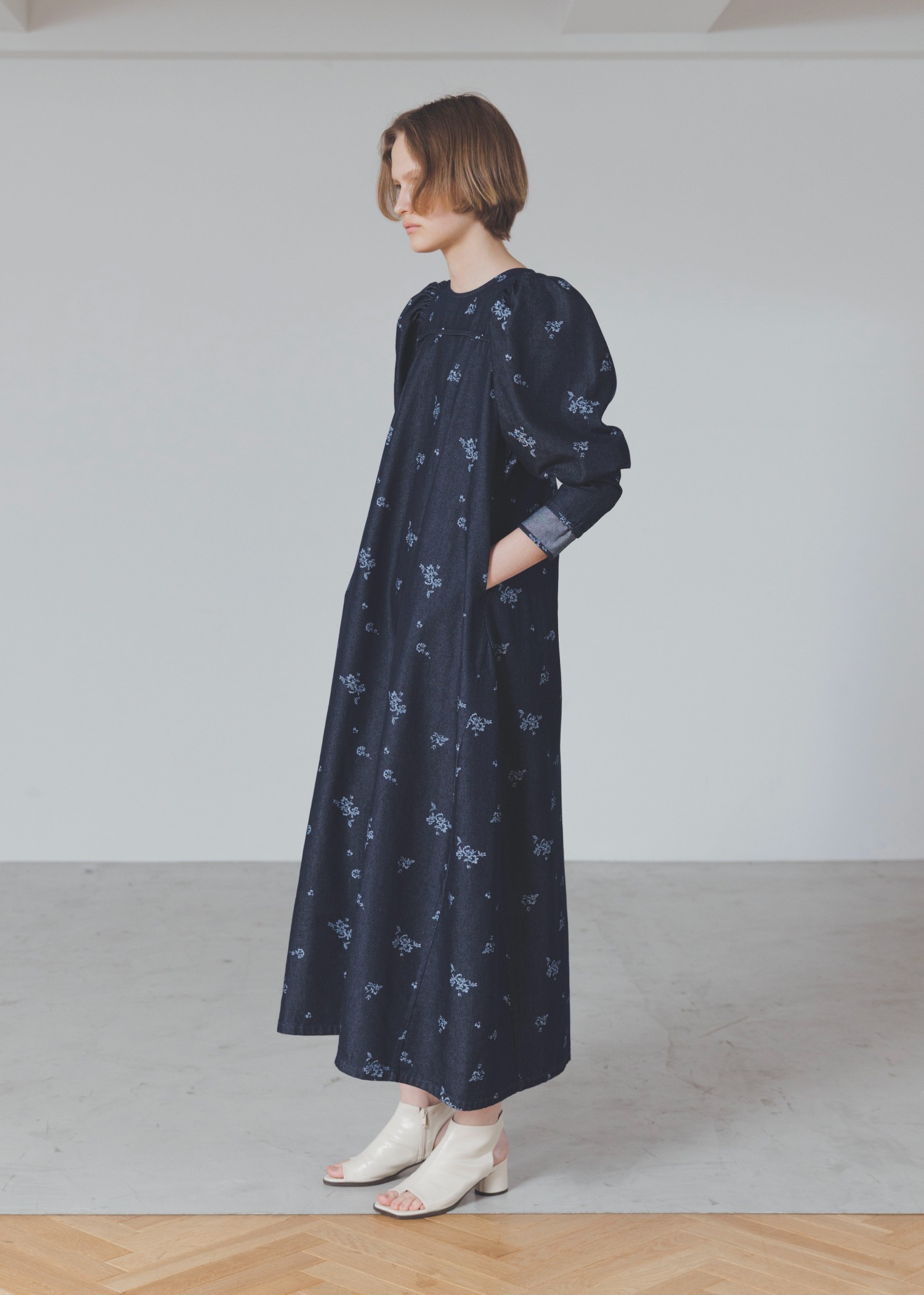 ワンピース willufully hope gather sleeve front tab WILLFULLY official web store（ウィルフリーコウシキツウハン