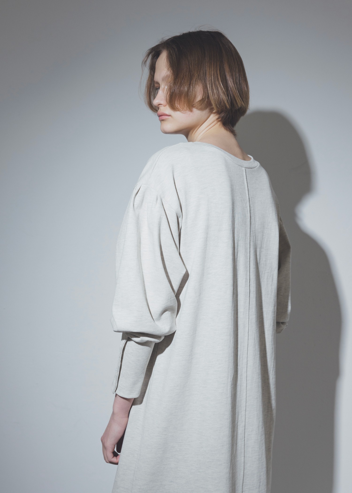 shirt detail long cuffs cut and sew OP