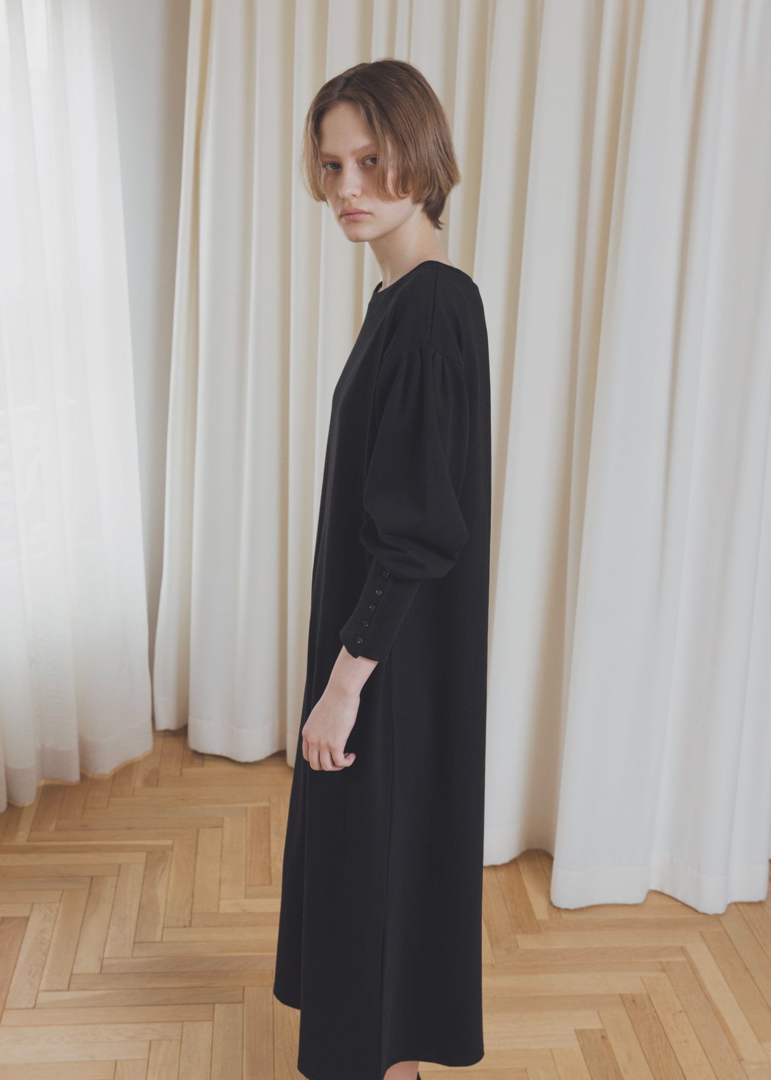 shirt detail long cuffs cut and sew OP