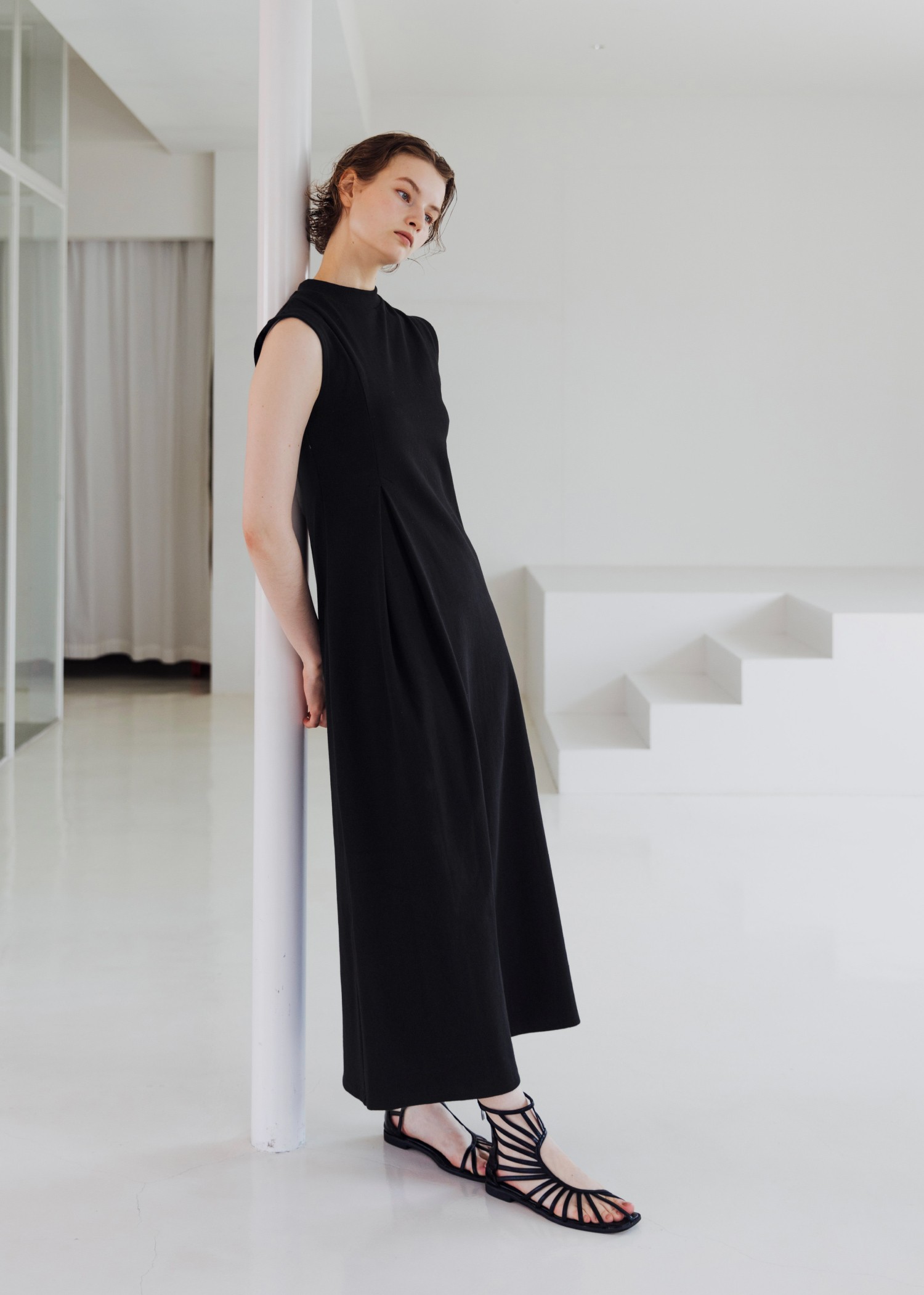 one side tuck flare nosleeve rib OP