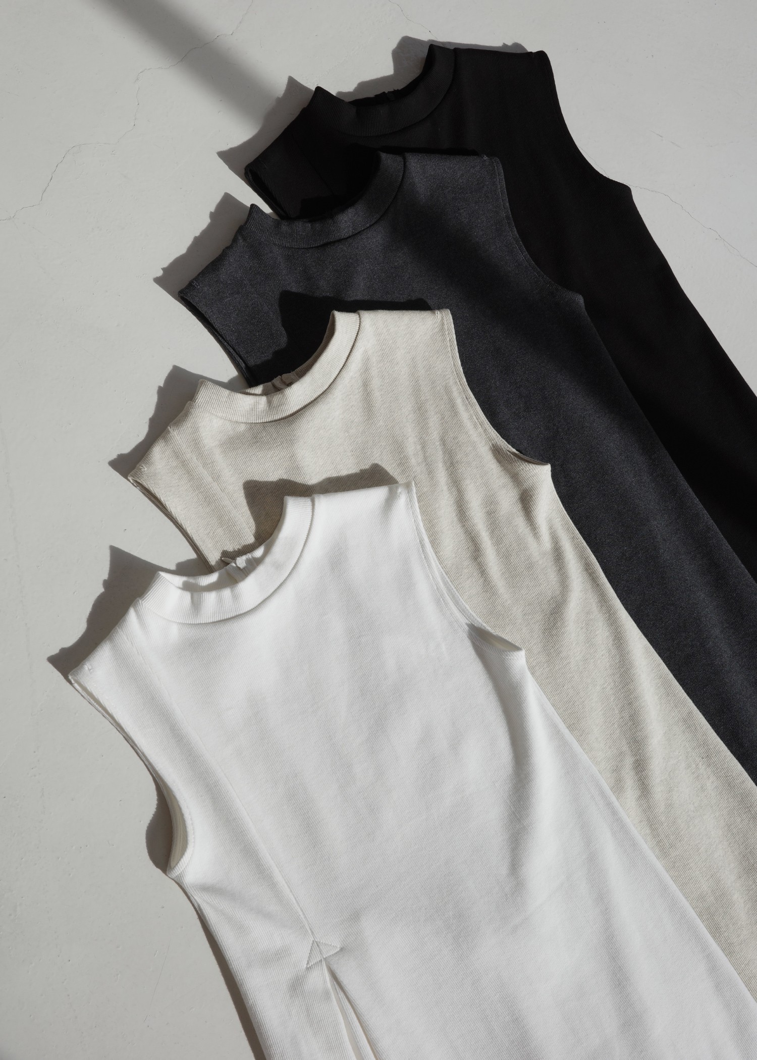 one side tuck flare nosleeve rib OP