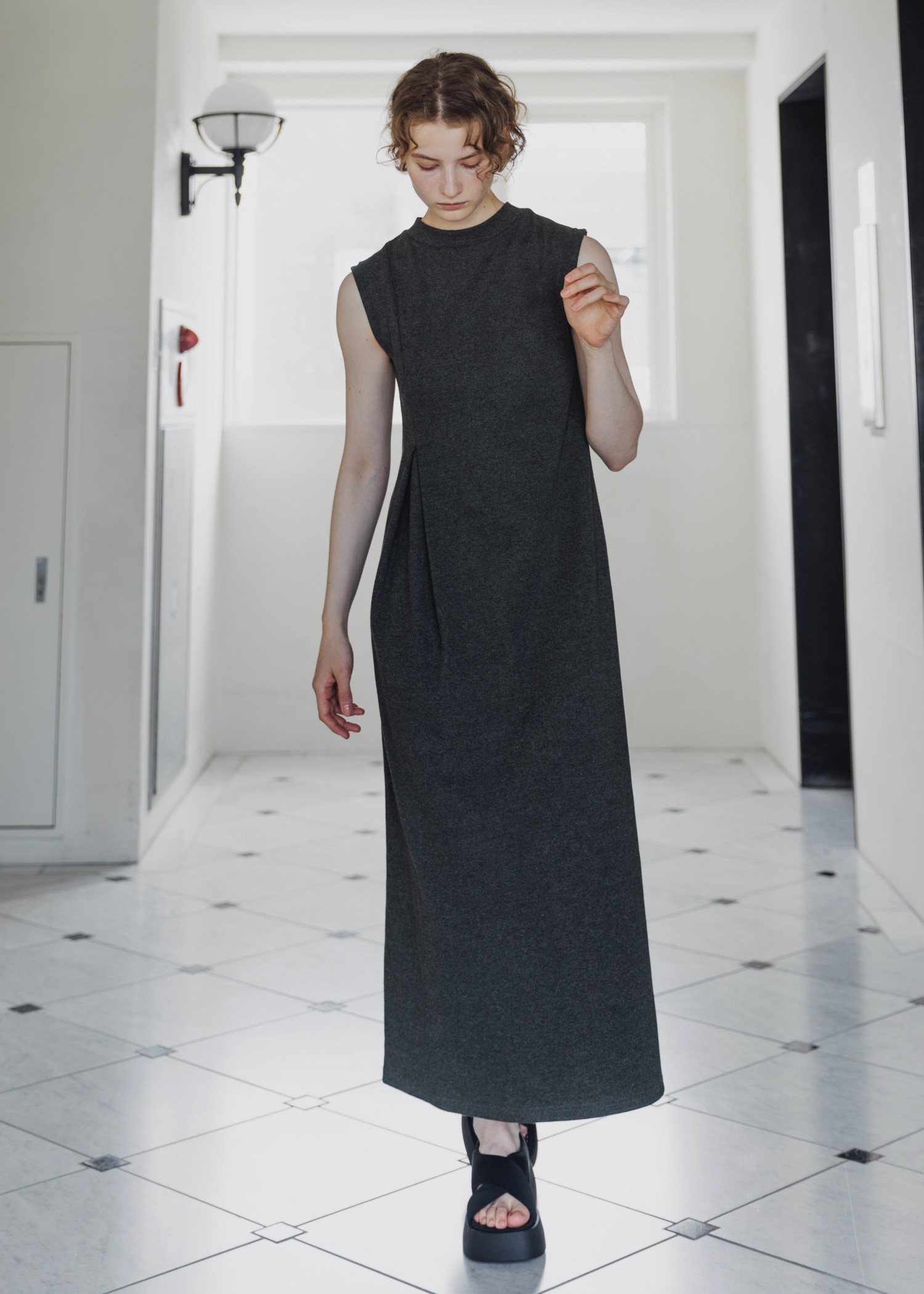 one side tuck flare nosleeve rib OP