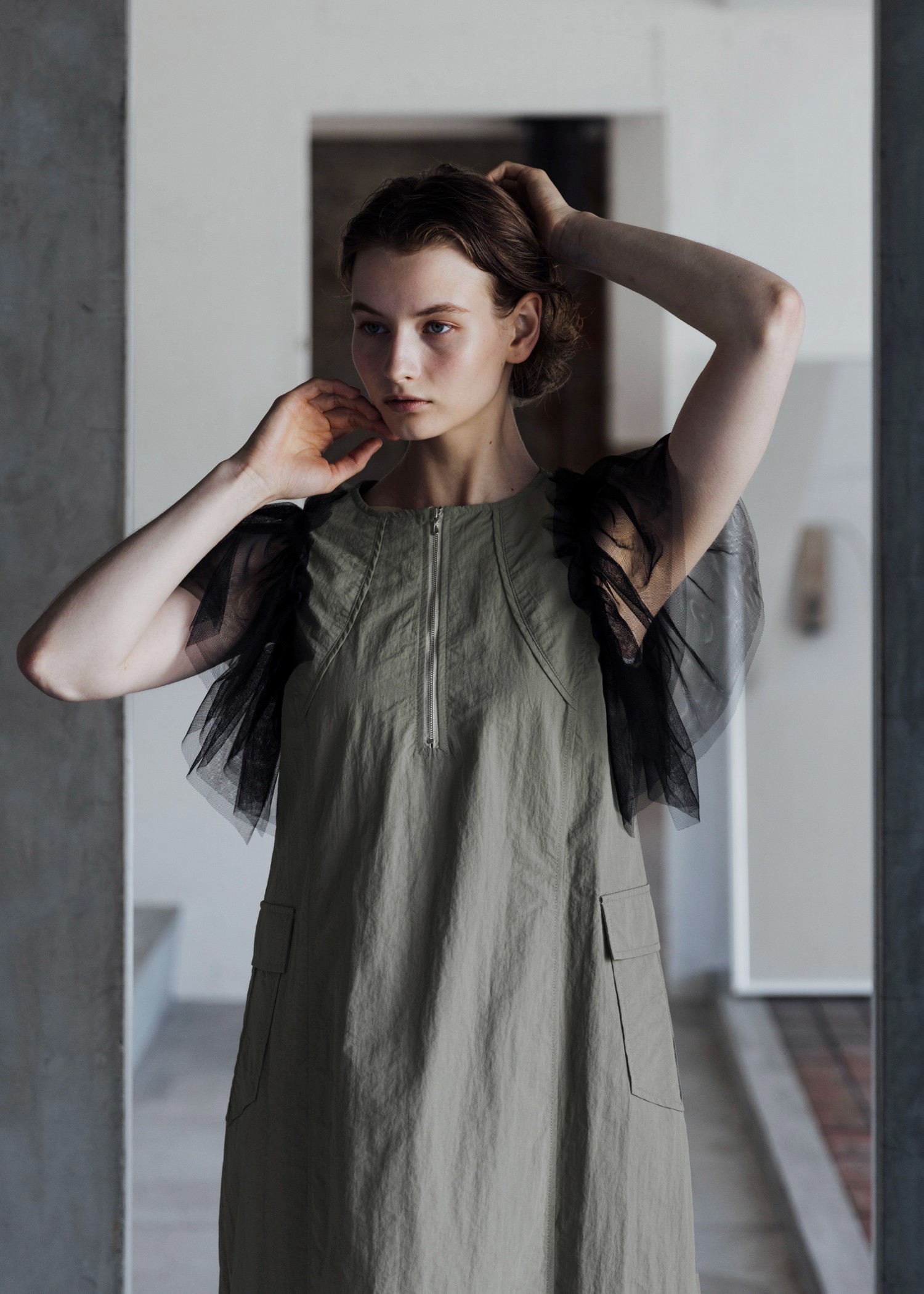 【willfully】frill tulle nosleeve nylonzip WILLFULLY official web store（ウィルフリーコウシキツウハン