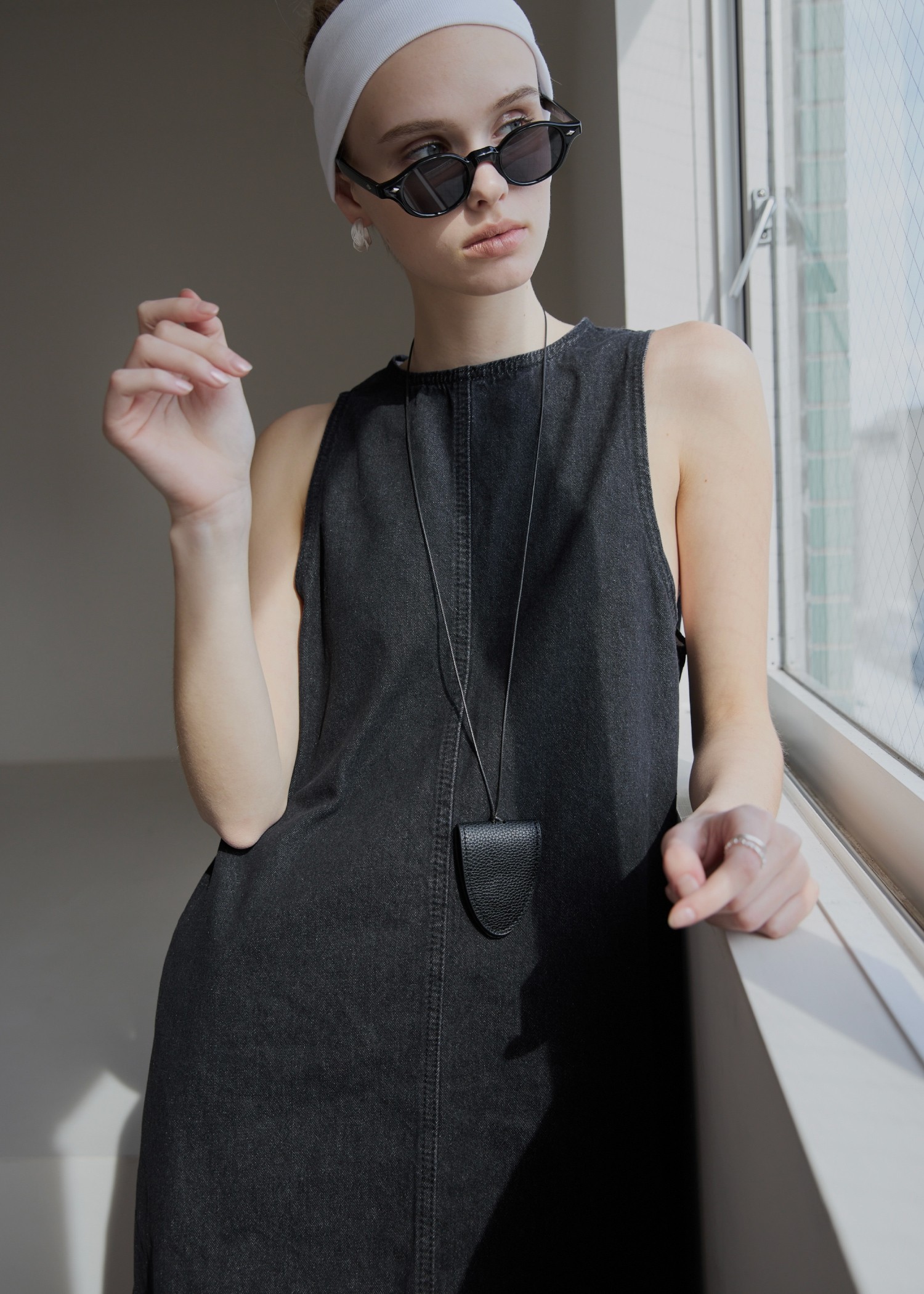 ウィルフリー　denim no sleeve ribbon medium OP WILLFULLY official web store（ウィルフリーコウシキツウハン
