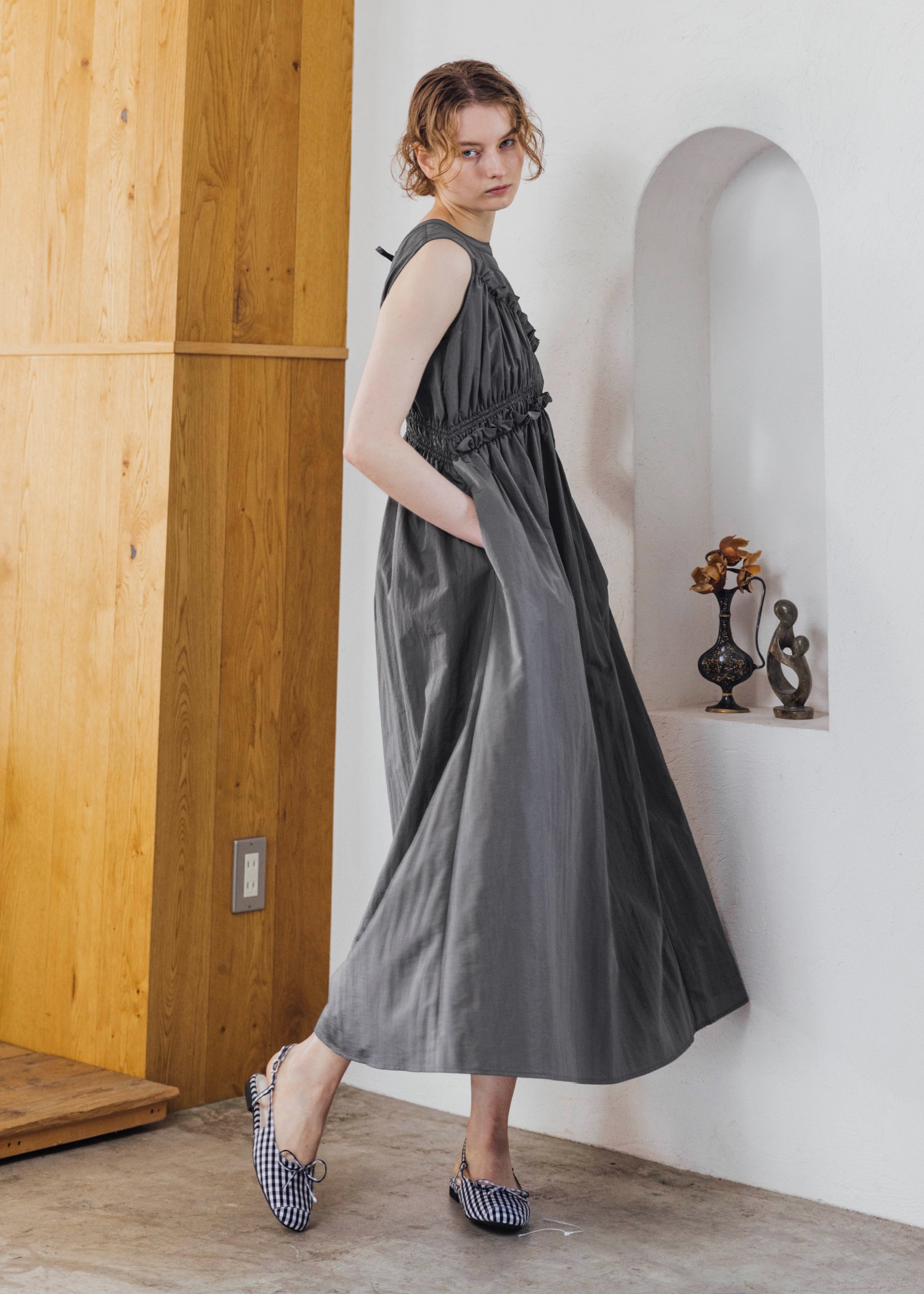 asymmetry shirring gather no sleeve OP