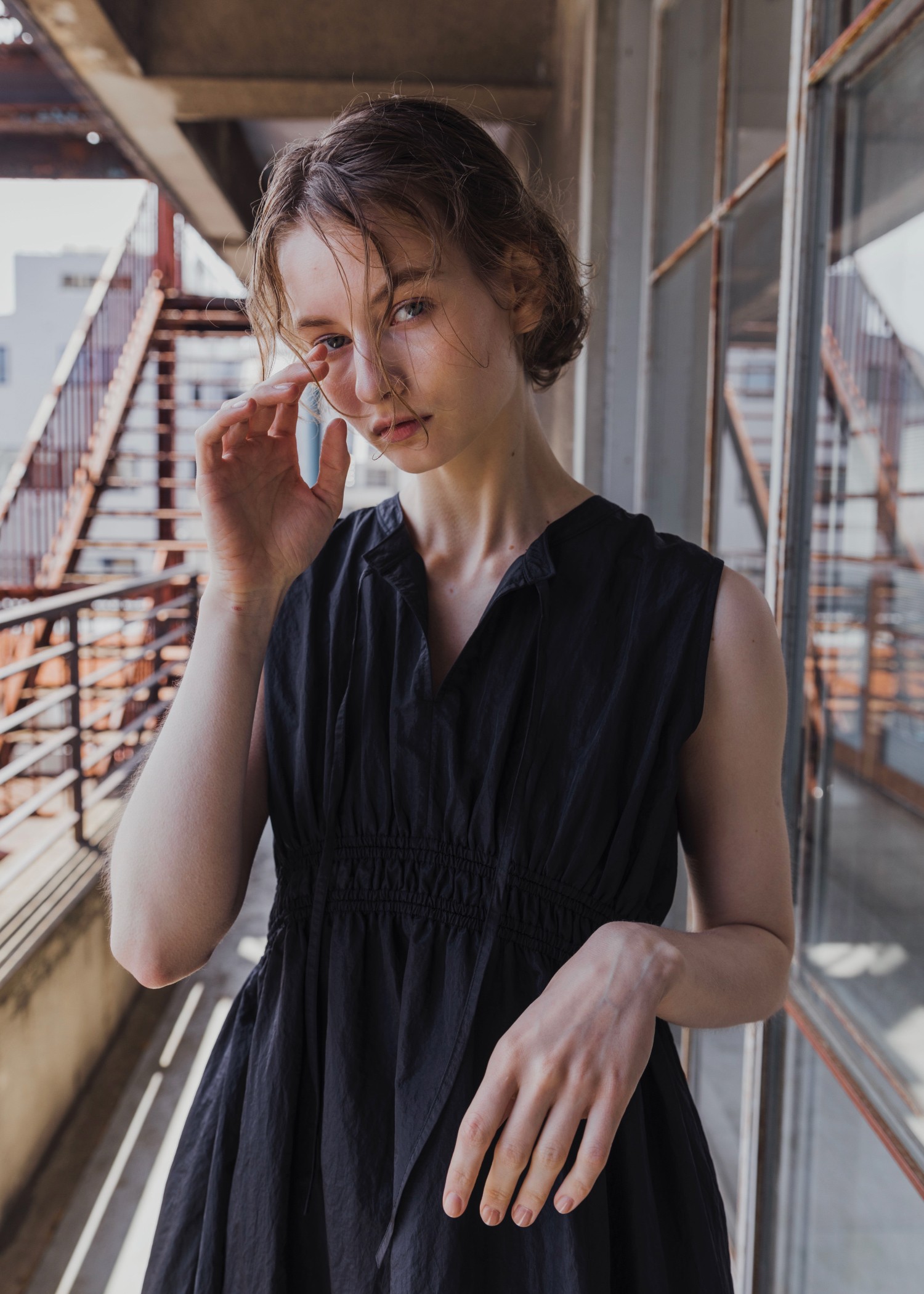 asymmetry shirring gather no sleeve OP