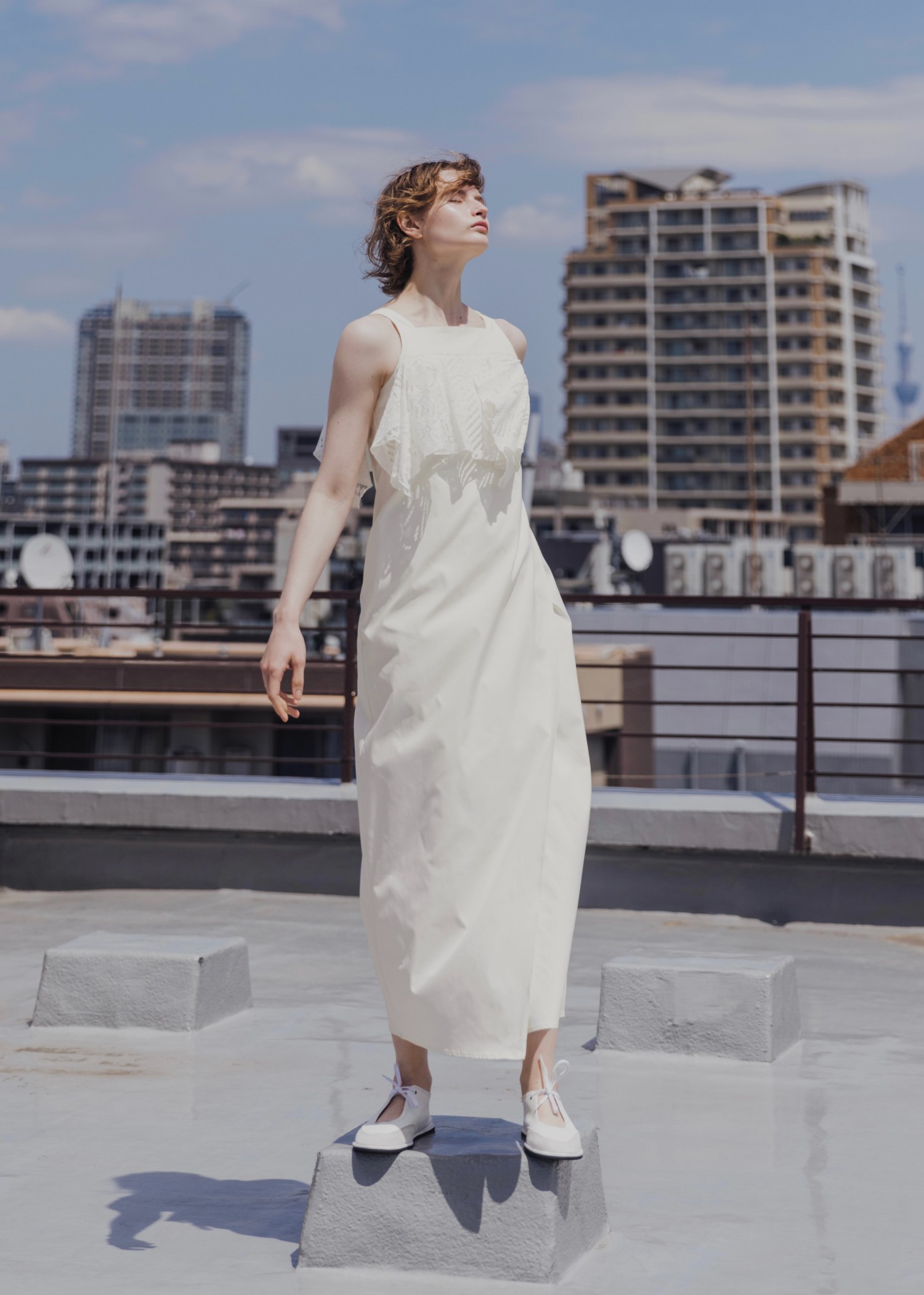 lace asymmetry frill cocoon OP