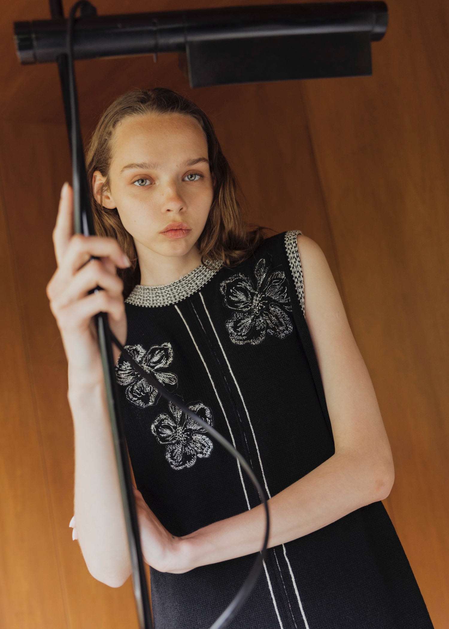 きいembroidery flower no sleeve knit OP WILLFULLY official web store（ウィルフリーコウシキツウハン