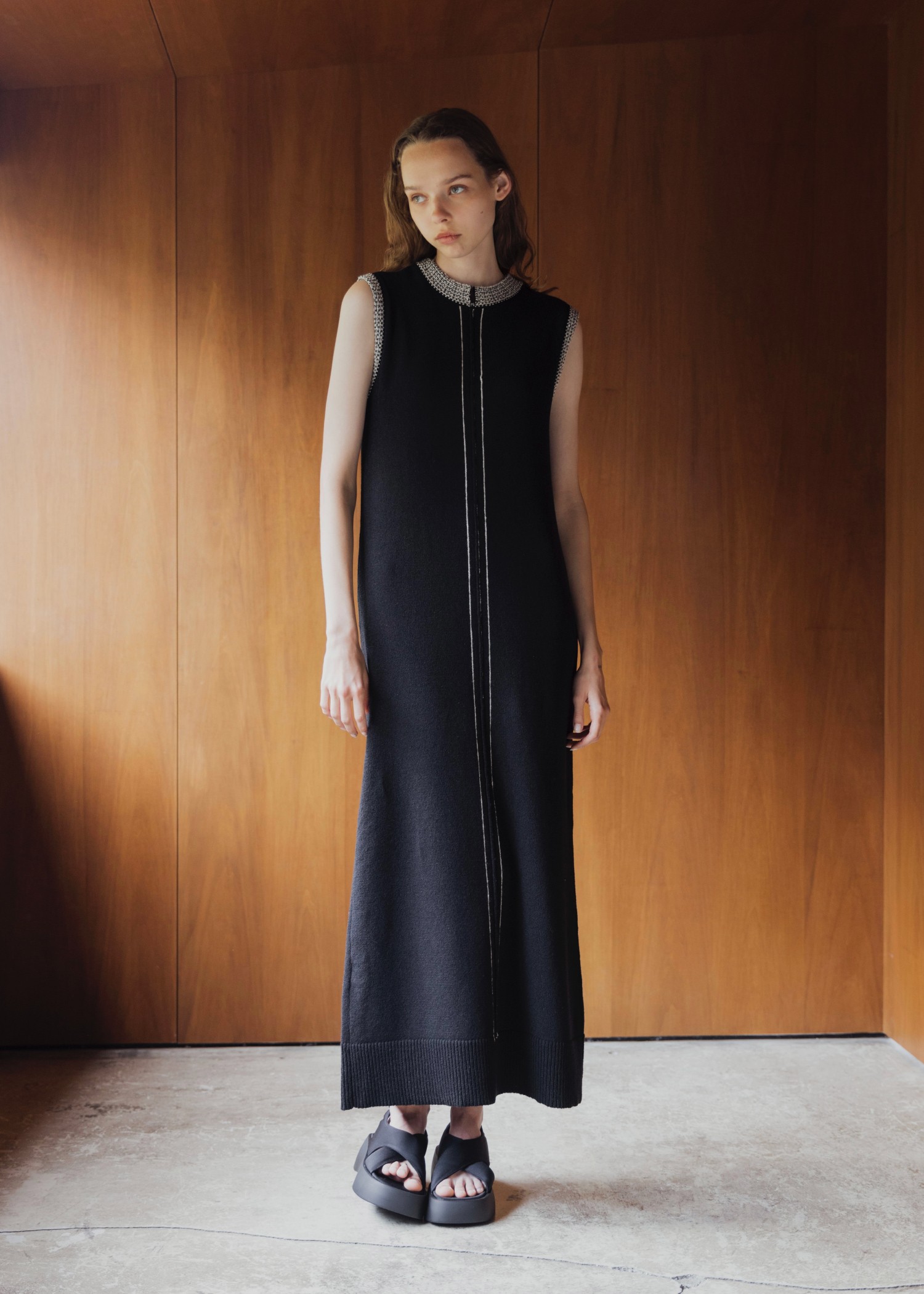 embroidery flower no sleeve knit OP