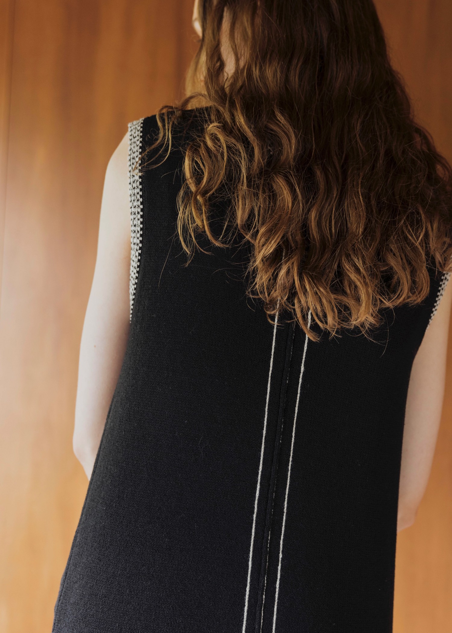 embroidery flower no sleeve knit OP