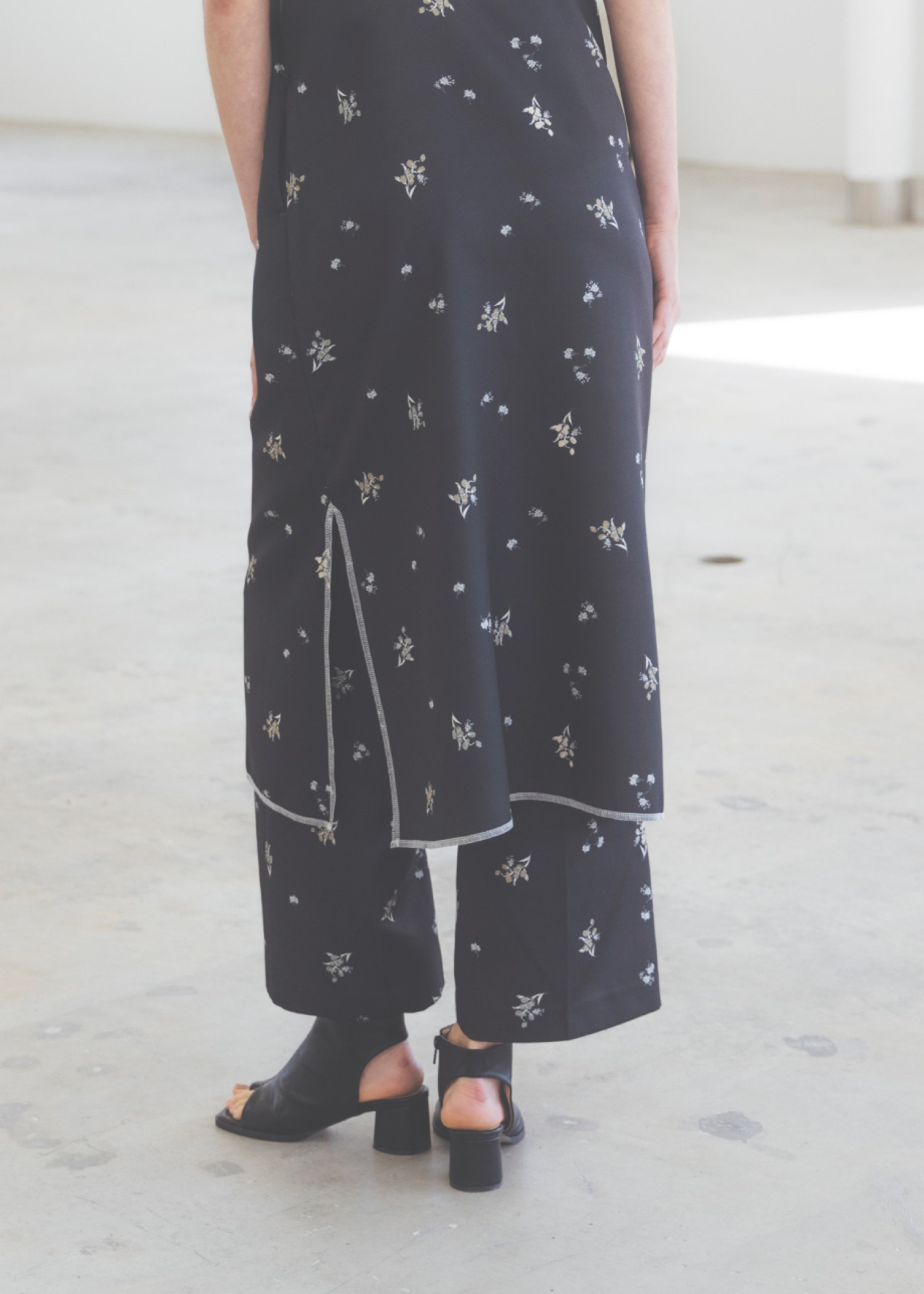 double belt loop center seam ditsy print PT