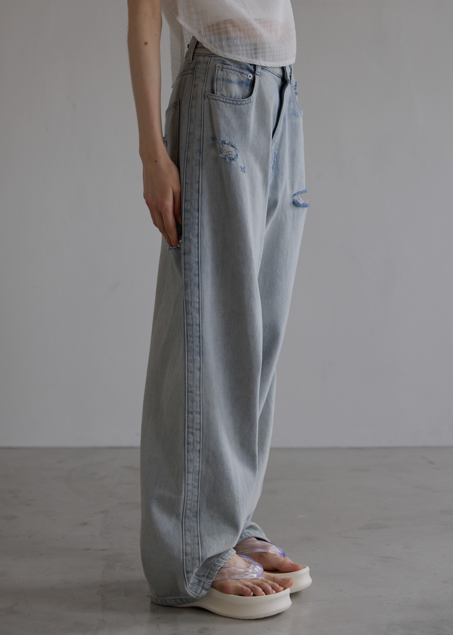 パンツ WILLFULLY loose side tuck denim PT セール】loose side tuck denim PT（デニムパンツ）｜WILLFULLY