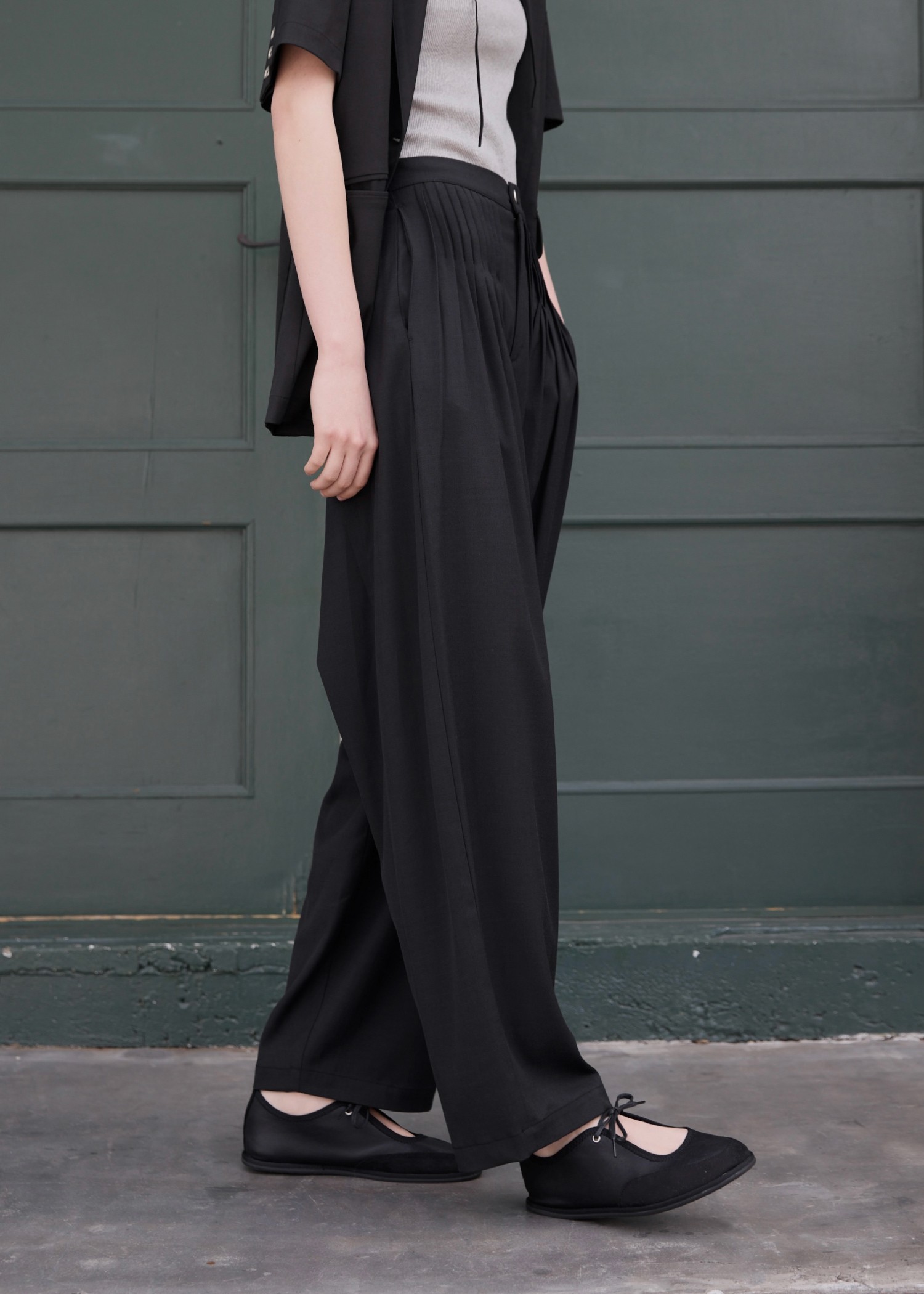 waist pin tuck wide panel PT