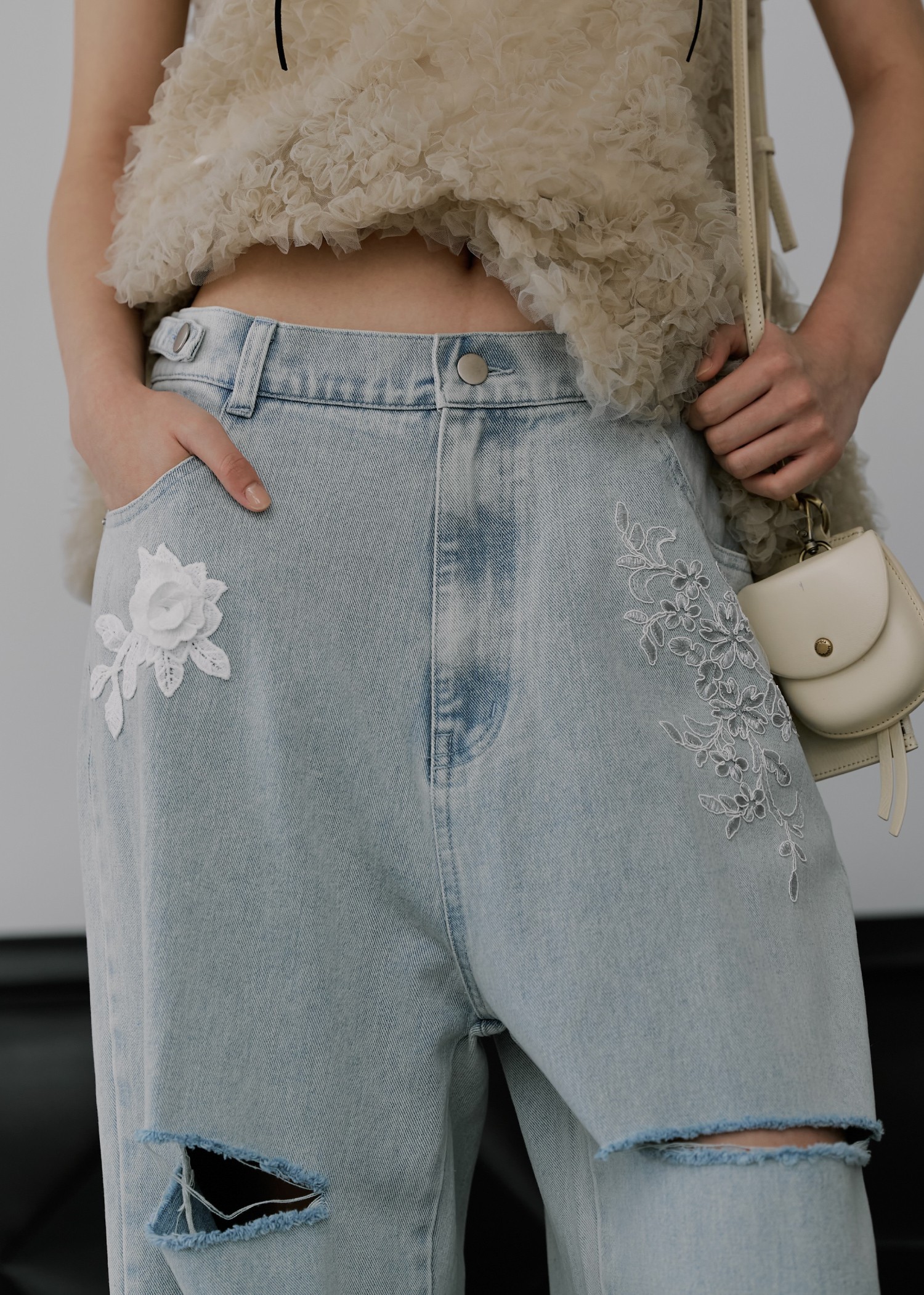 パンツ size adjust motif lace loose denim PT WILLFULLY official web store（ウィルフリーコウシキツウハン