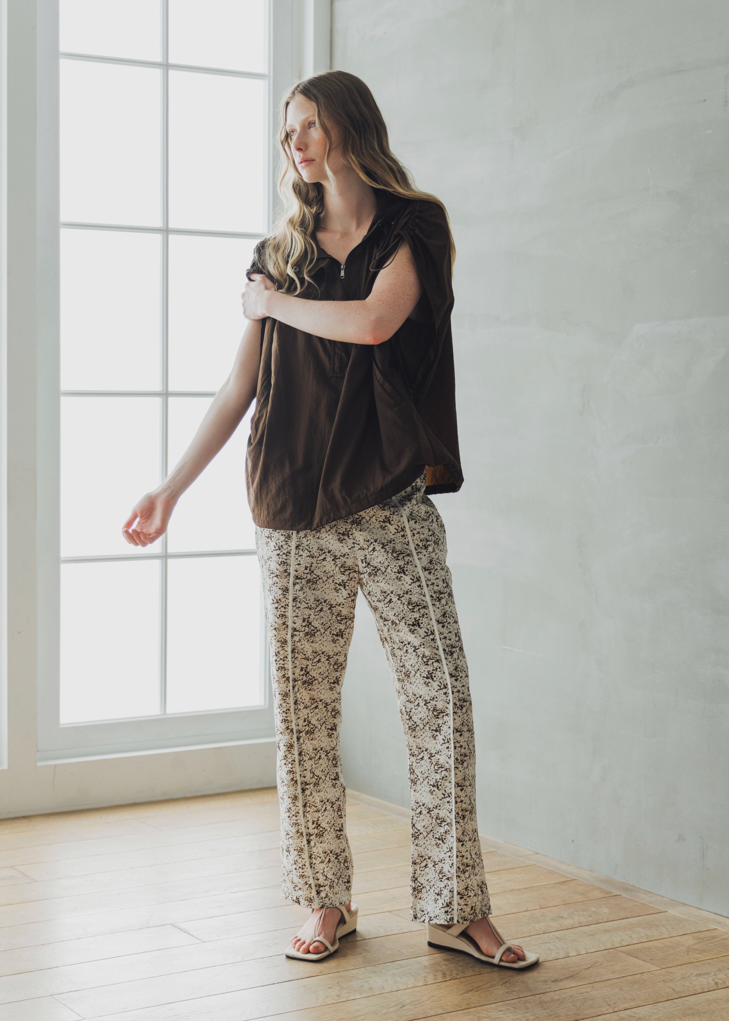 flowing line back slit piping PT