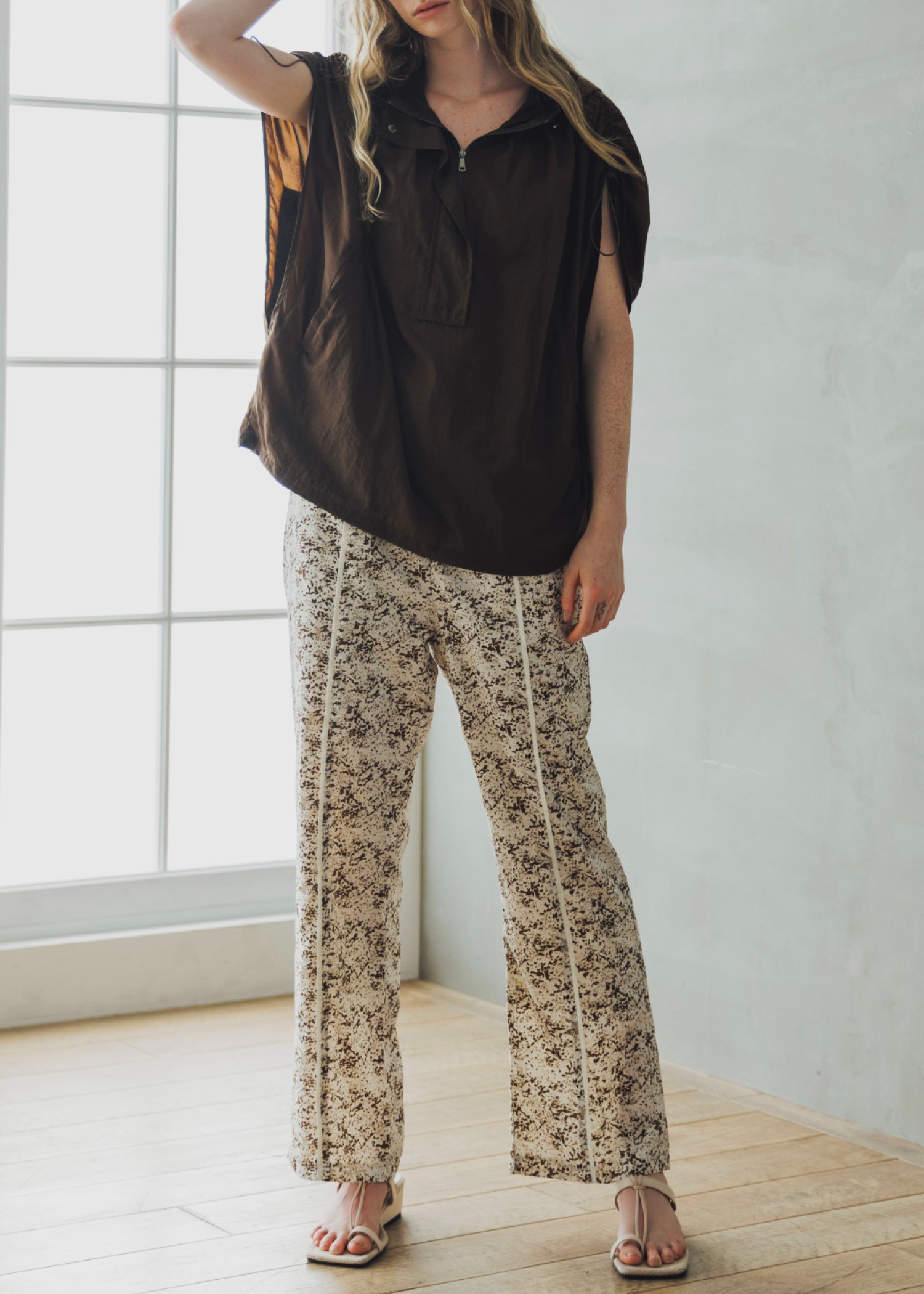 flowing line back slit piping PT