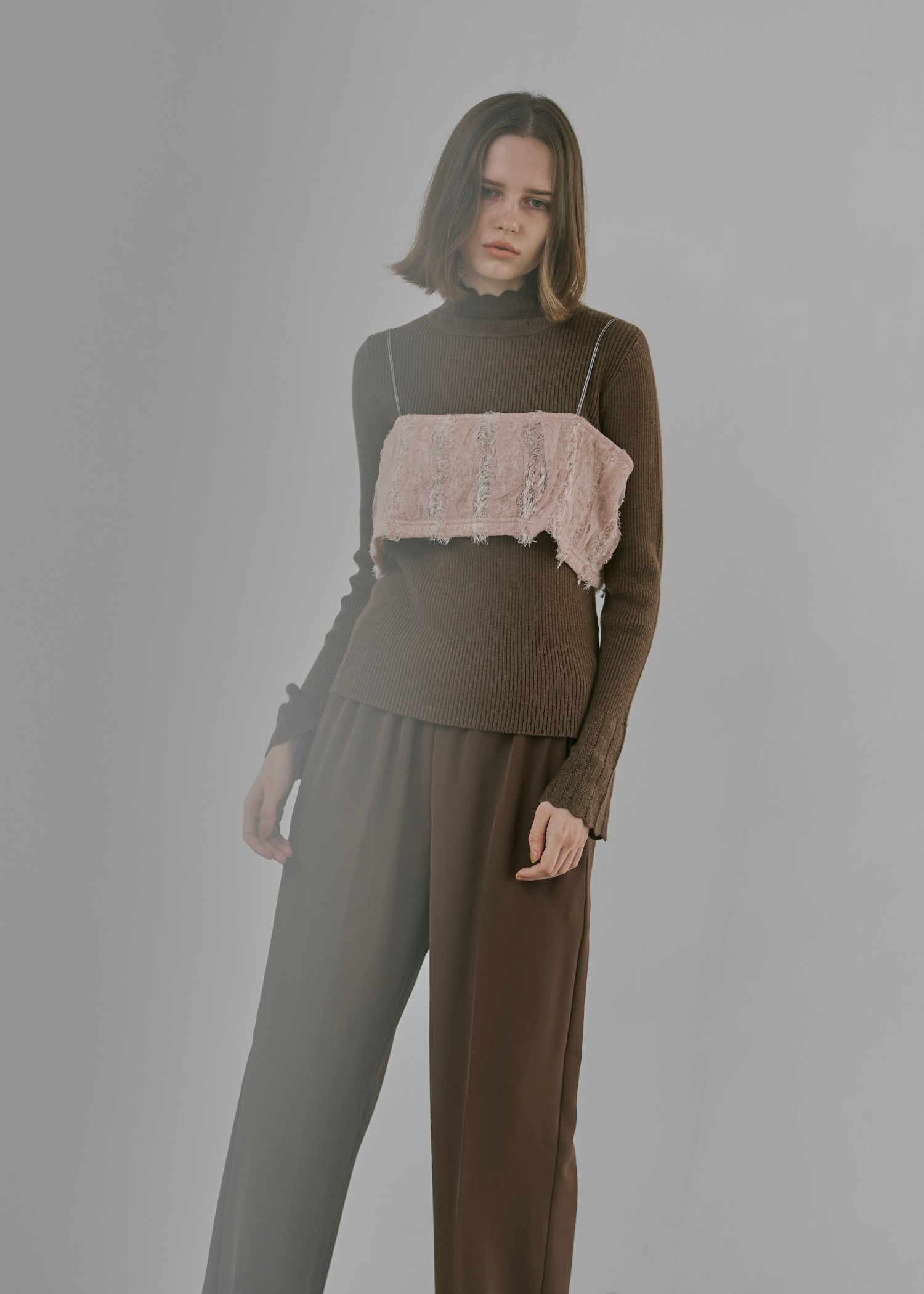 willfully ウィルフリー front tuckloosetwill PT WILLFULLY（ウィルフリー）の「new front tuck cropped denim PT
