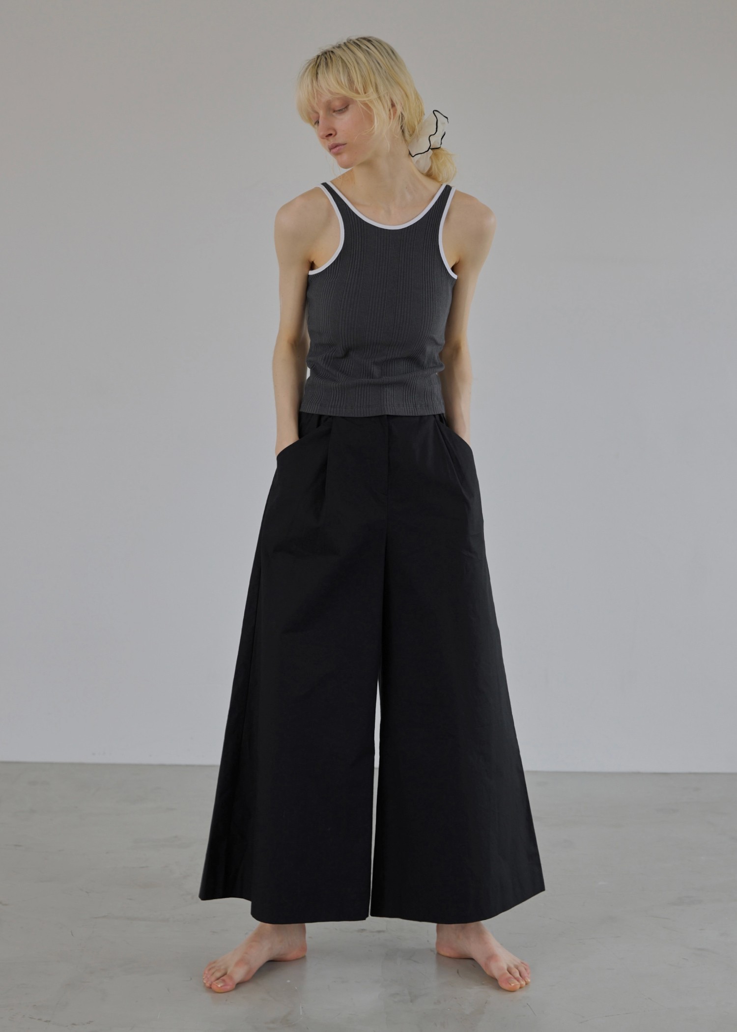 パンツ WILLFULLY loose side tuck denim PT セール】loose side tuck denim PT（デニムパンツ）｜WILLFULLY