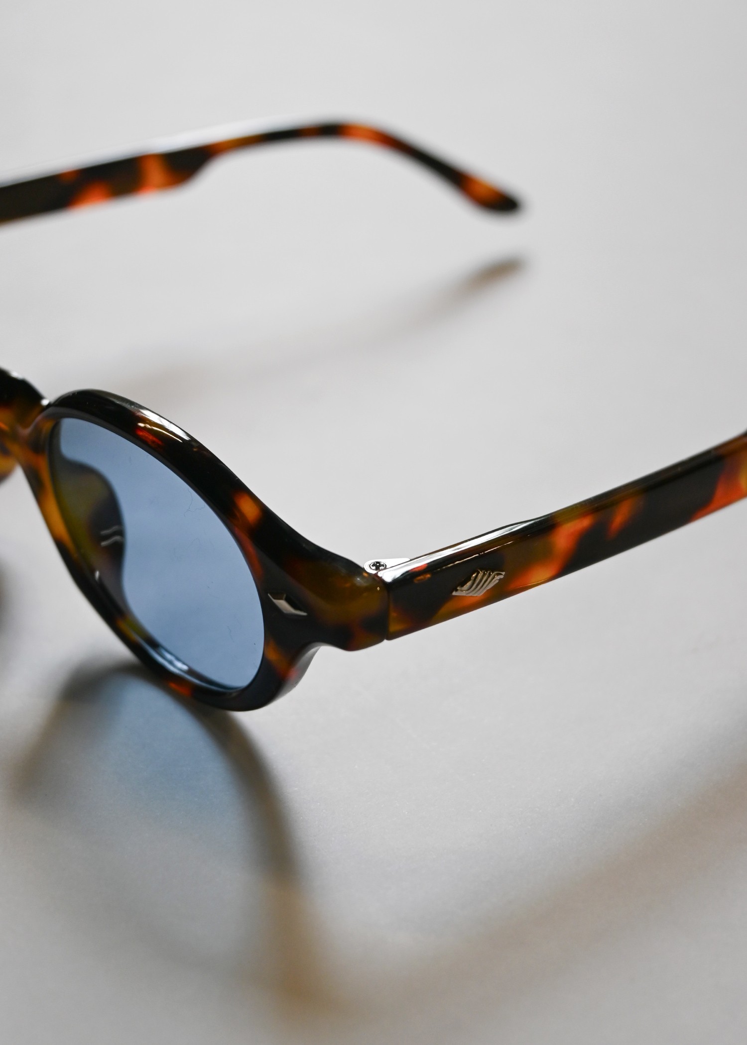 color lens sunglasses