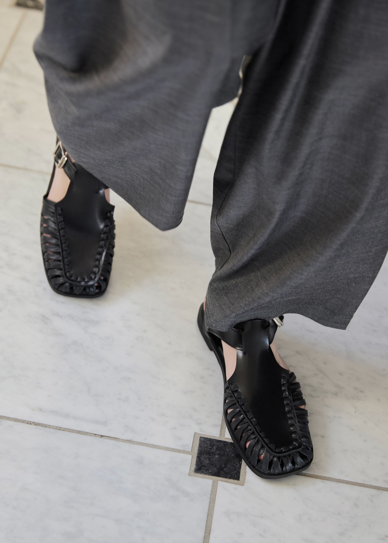 square toe material flat shoes