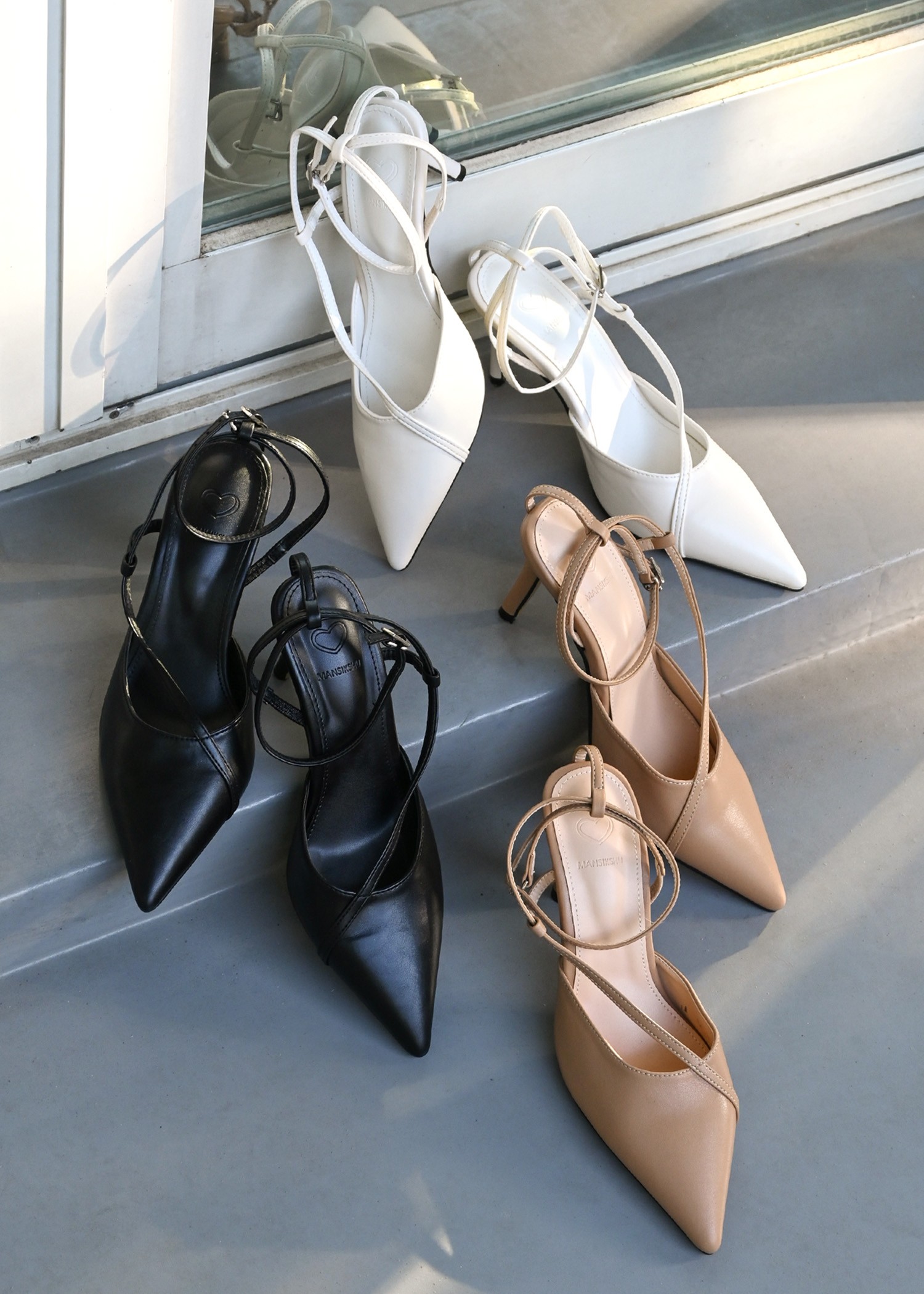 strap pointed toe pumps