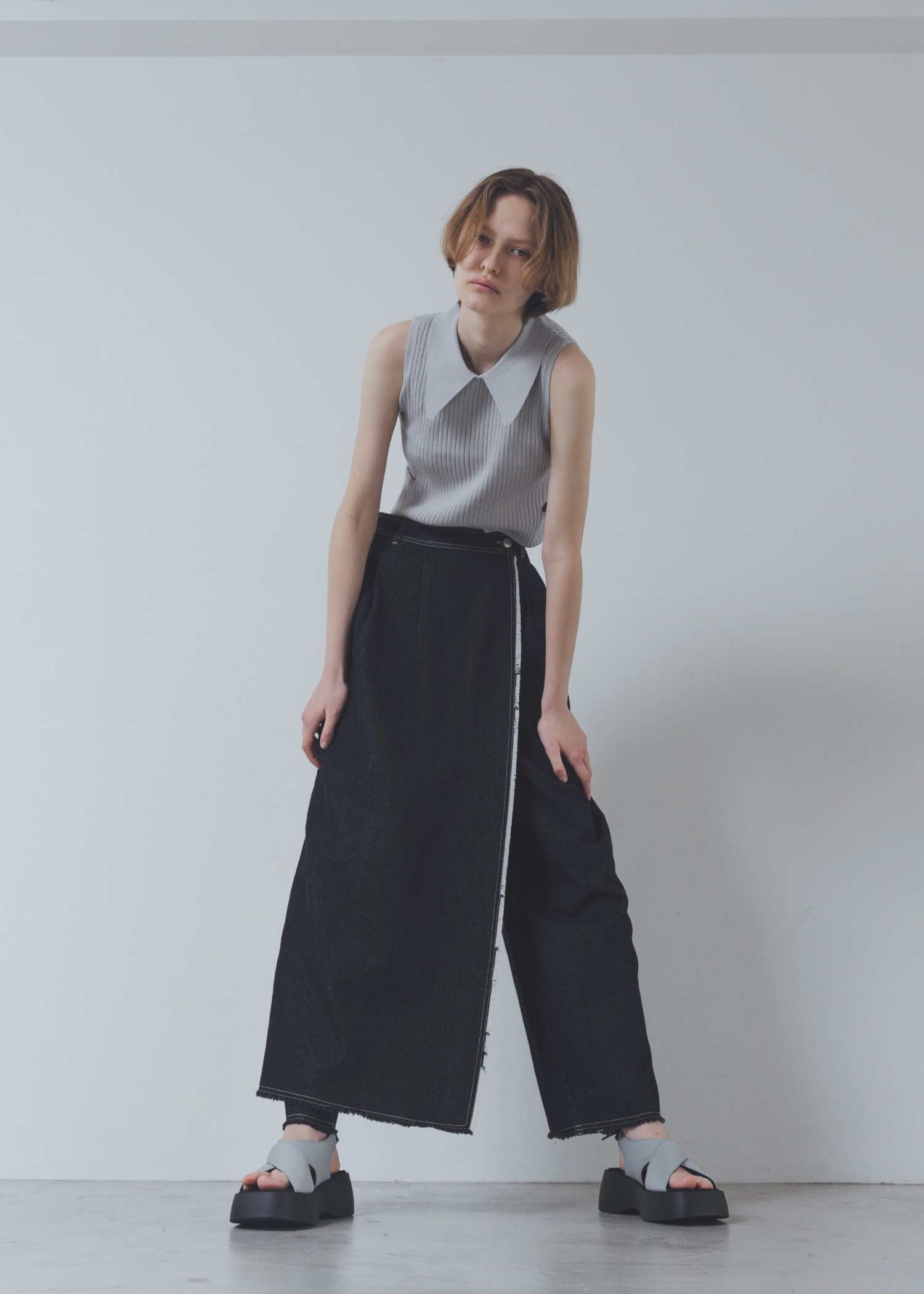 back drawstring cross sandal