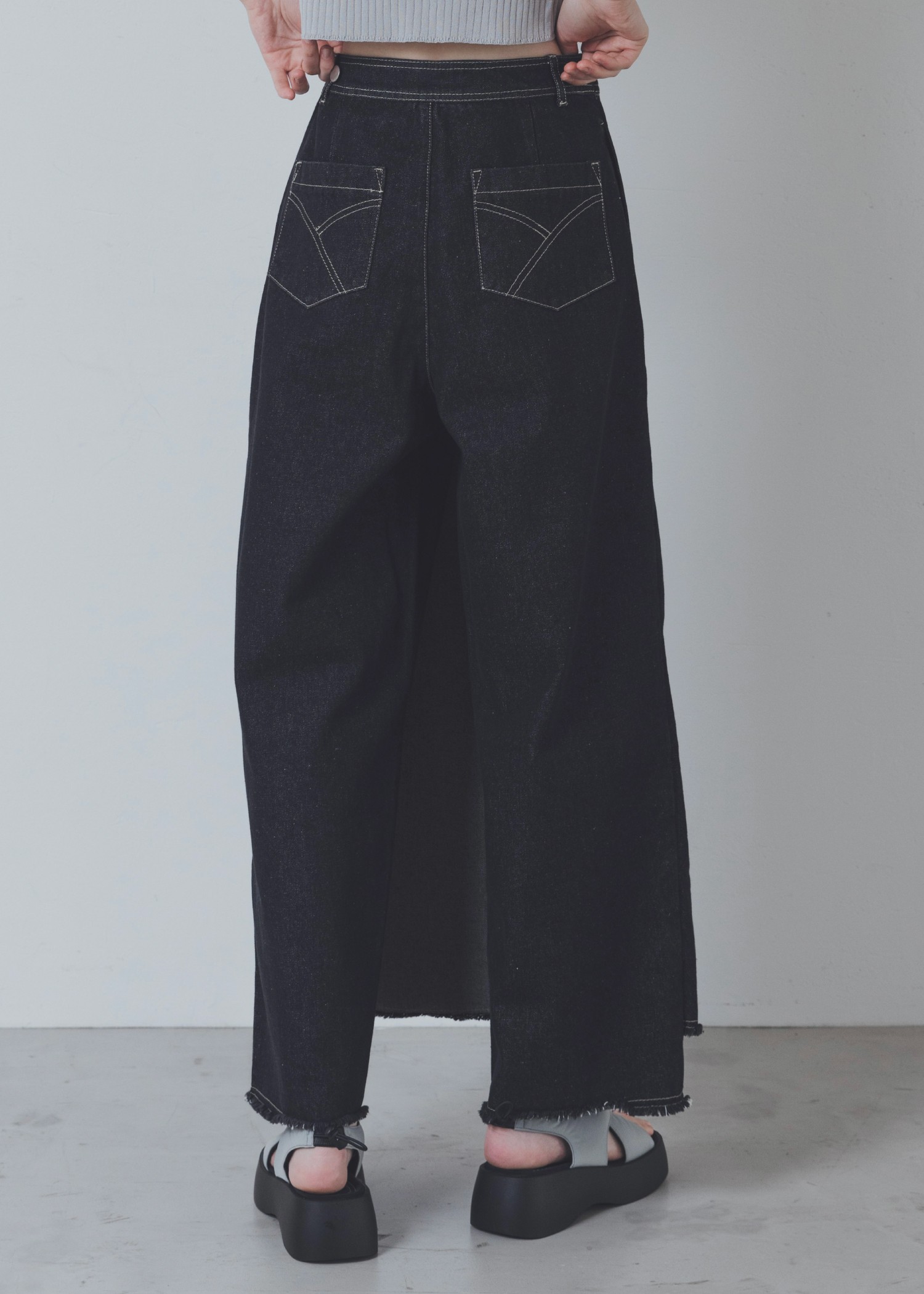 back drawstring cross sandal