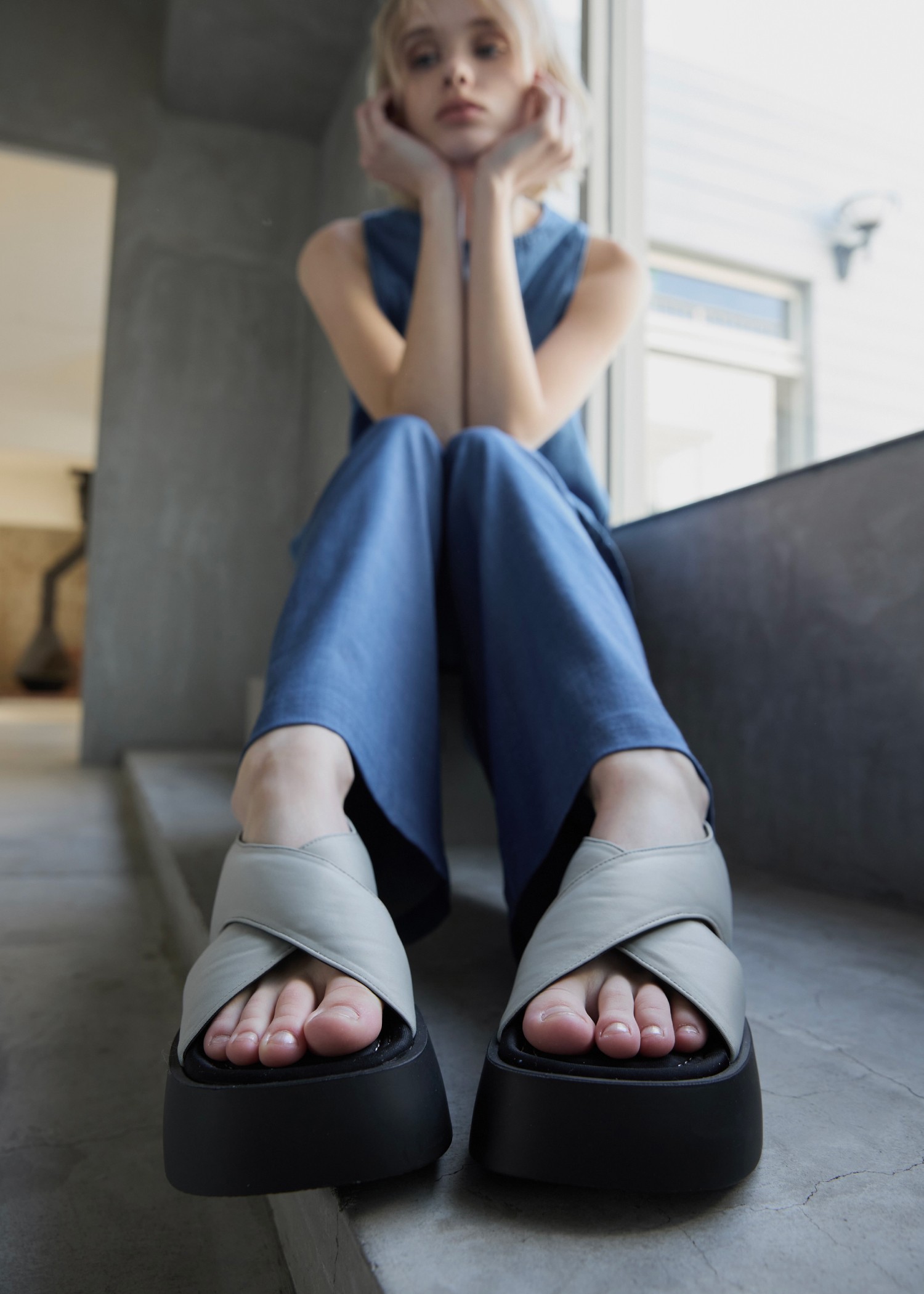 back drawstring cross sandal