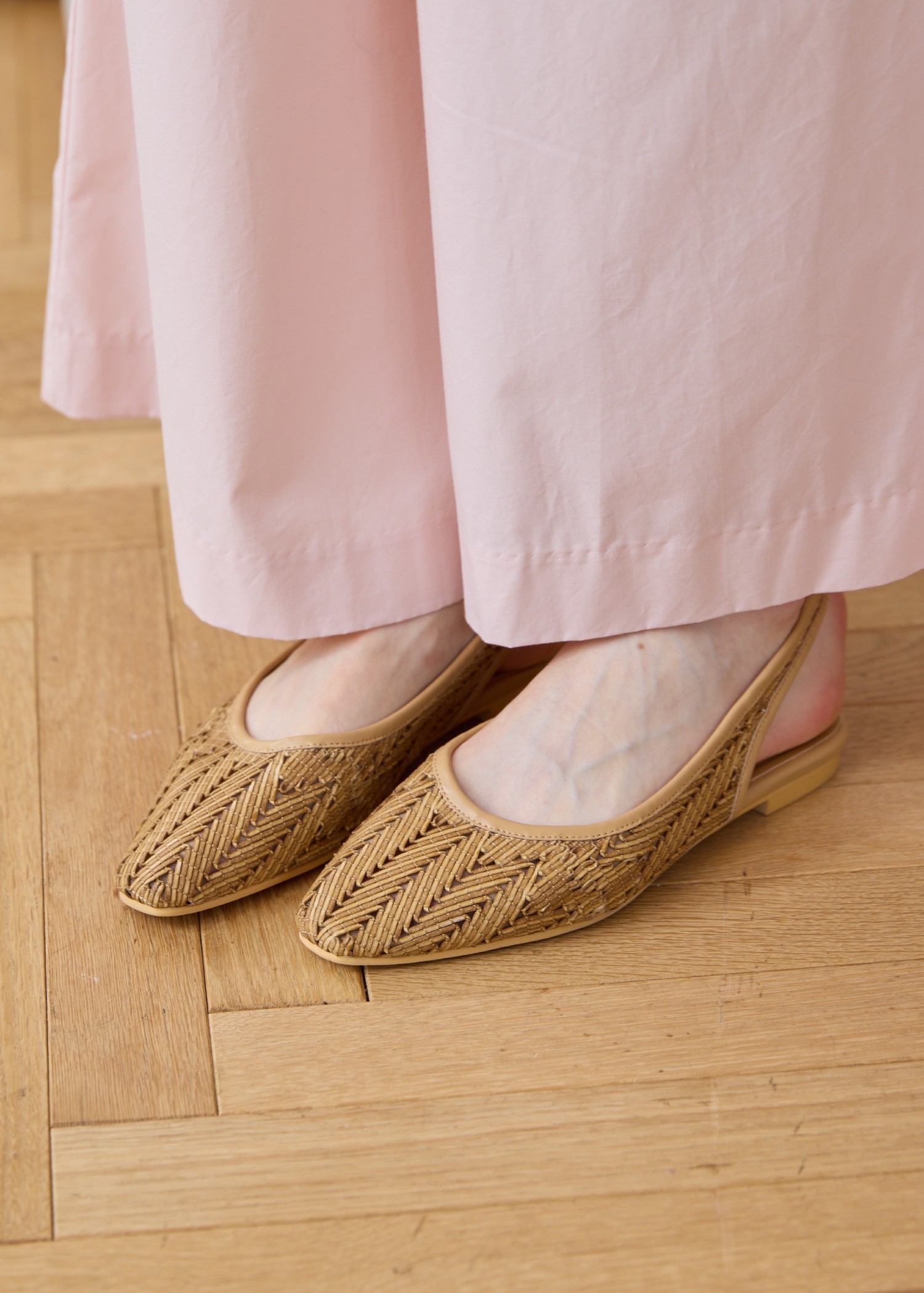 pointed toe slingback sandal