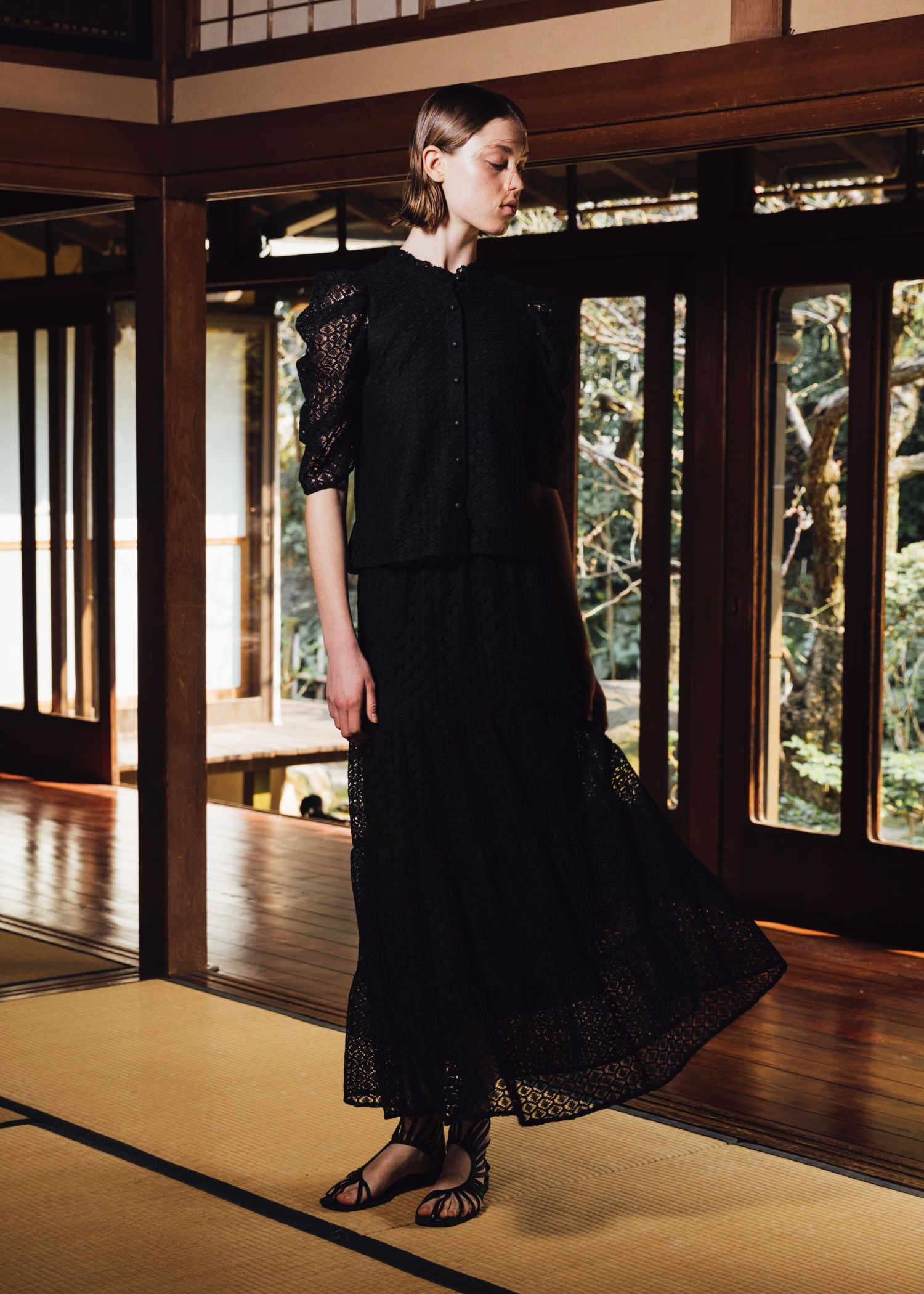 tiered lace gather skirt