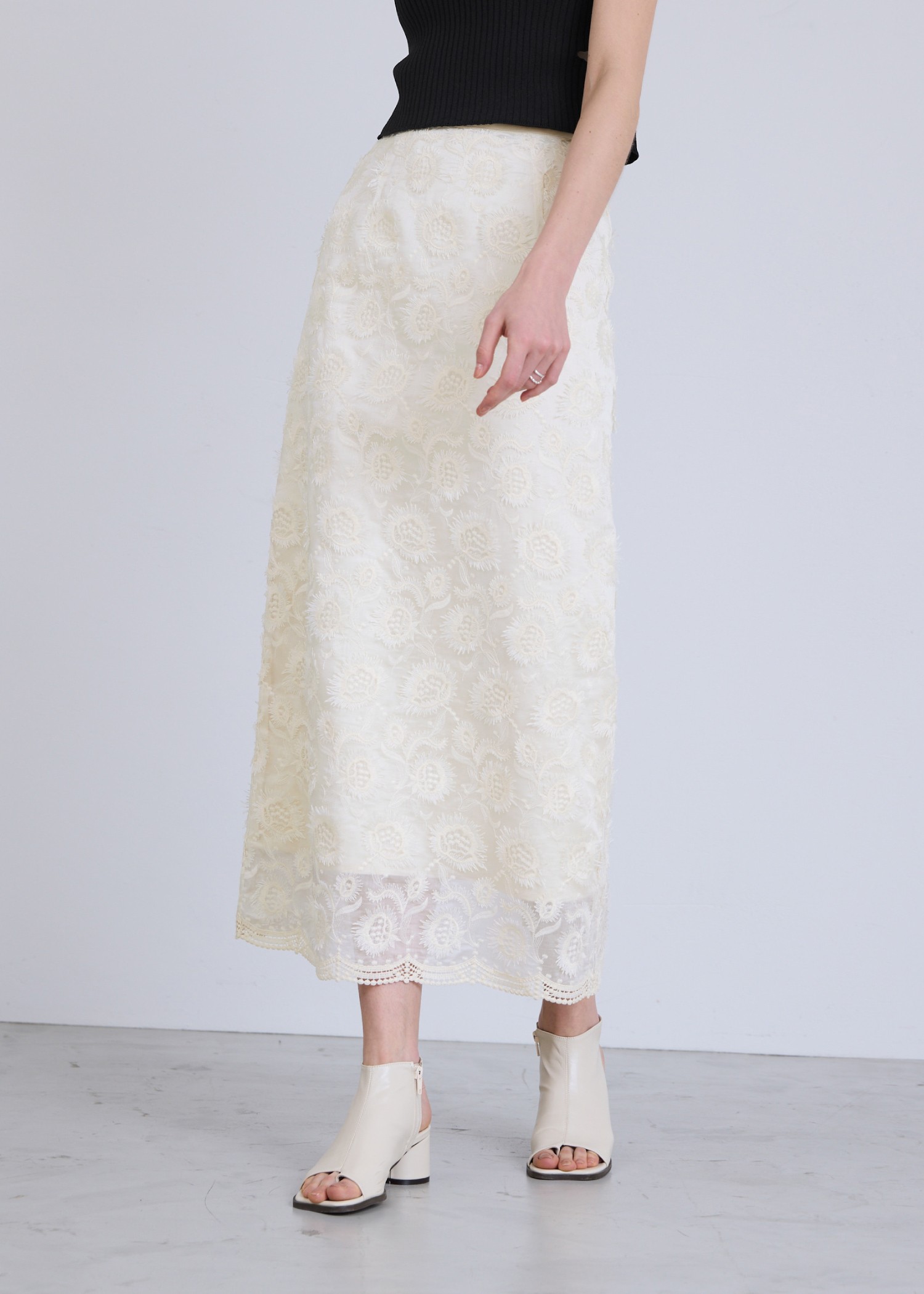 organdy embroidery scallop hem pencil SK
