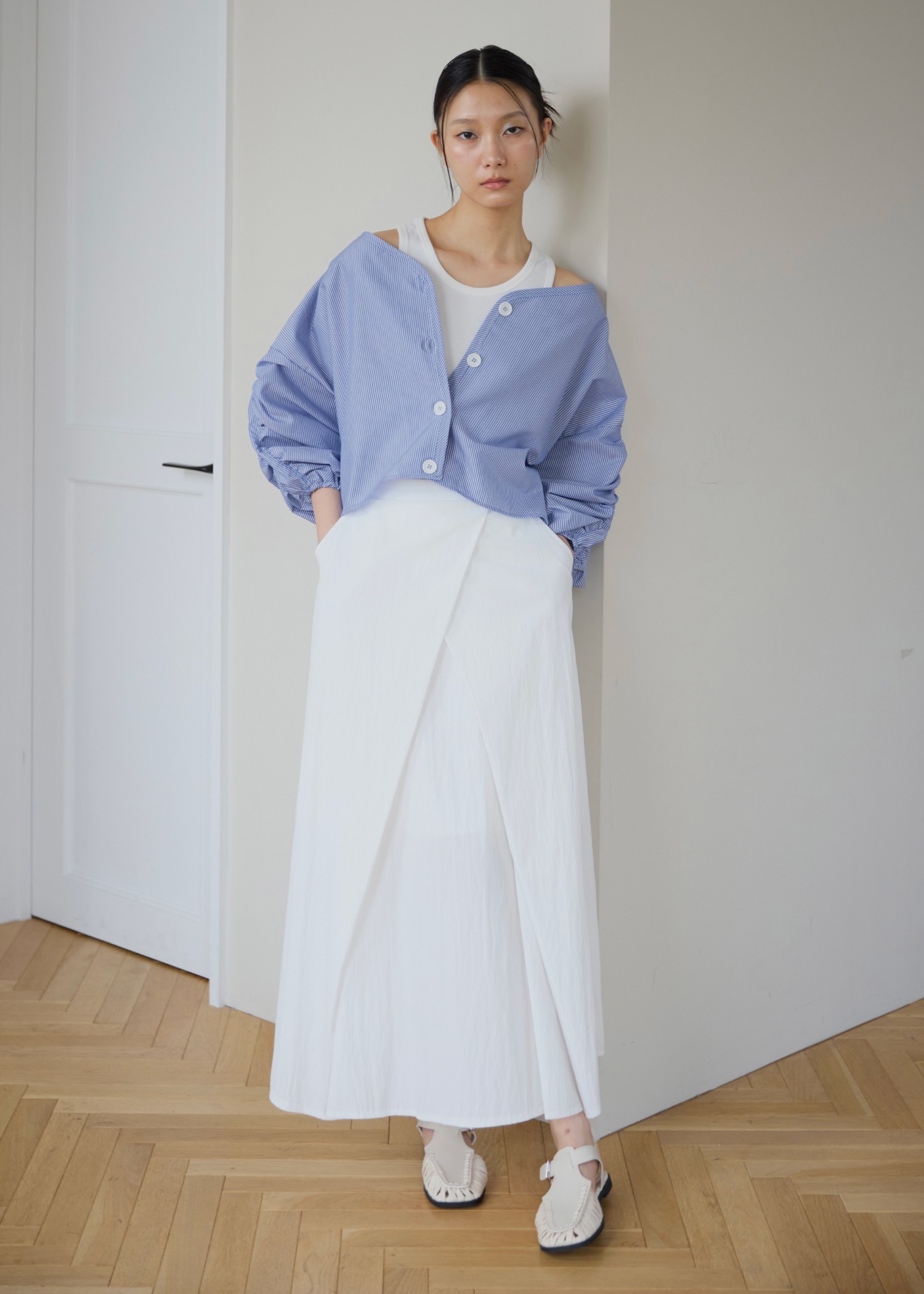 front deep tuck flare SK