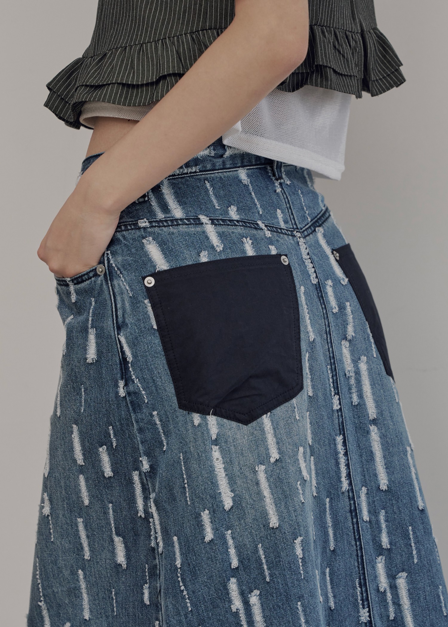 placement design cut denim SK