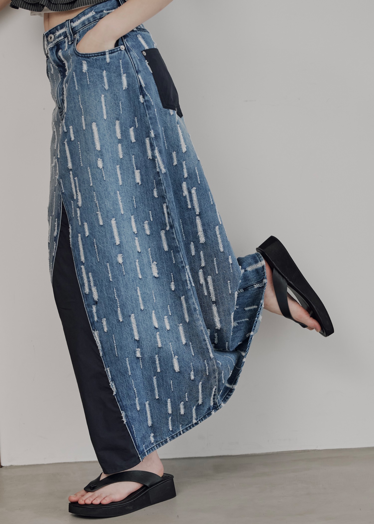 placement design cut denim SK